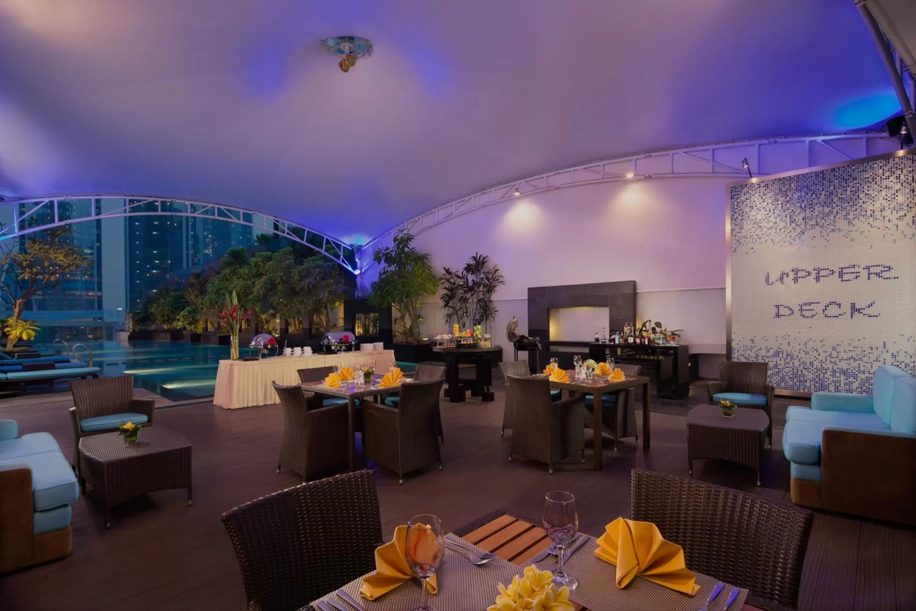 Restaurant/places to eat in Oakwood Premier Cozmo Jakarta Restaurant/places to eat in Oakwood Premier Cozmo Jakarta