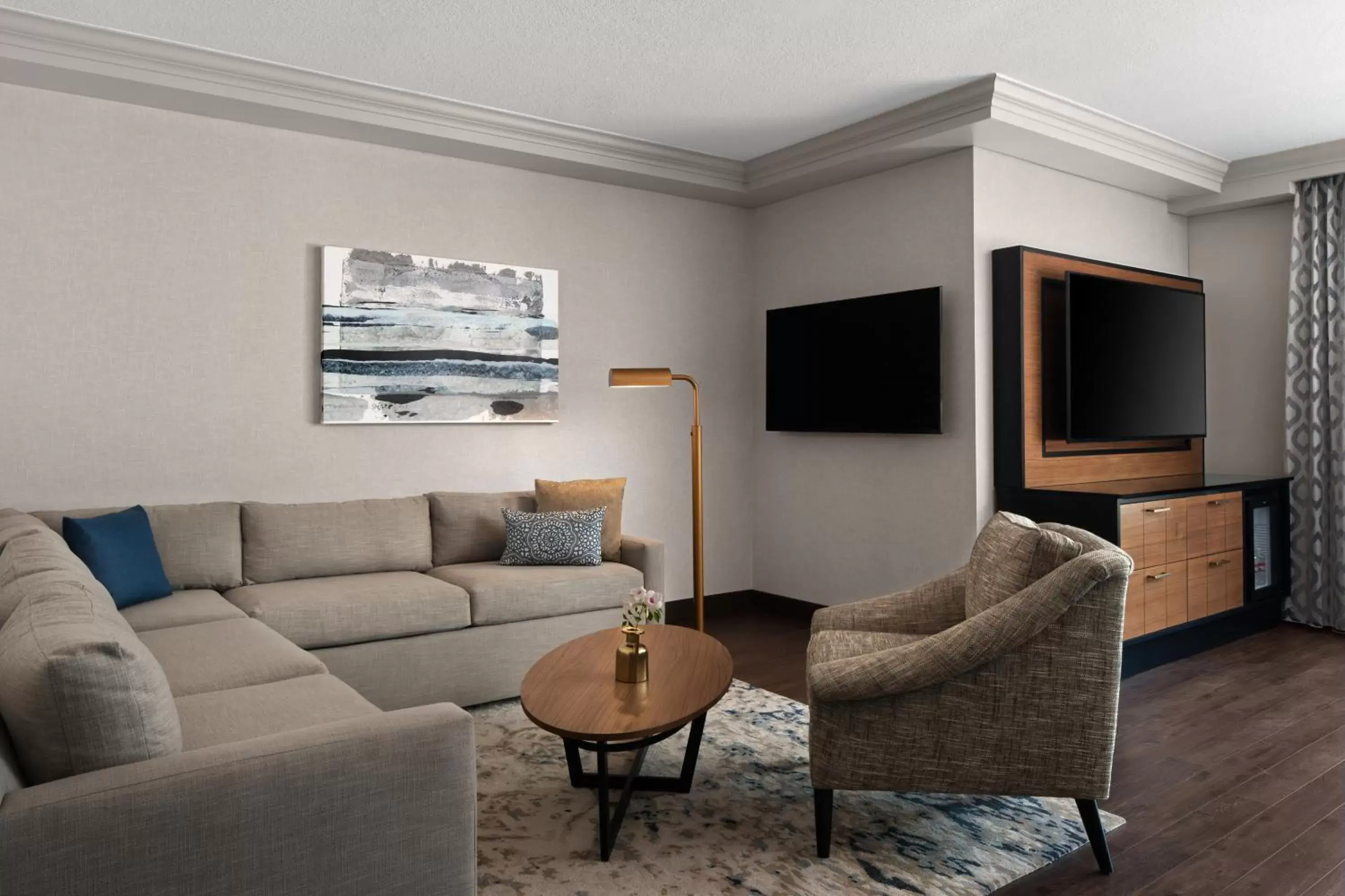 Living room, Seating Area in Hyatt Regency Westlake