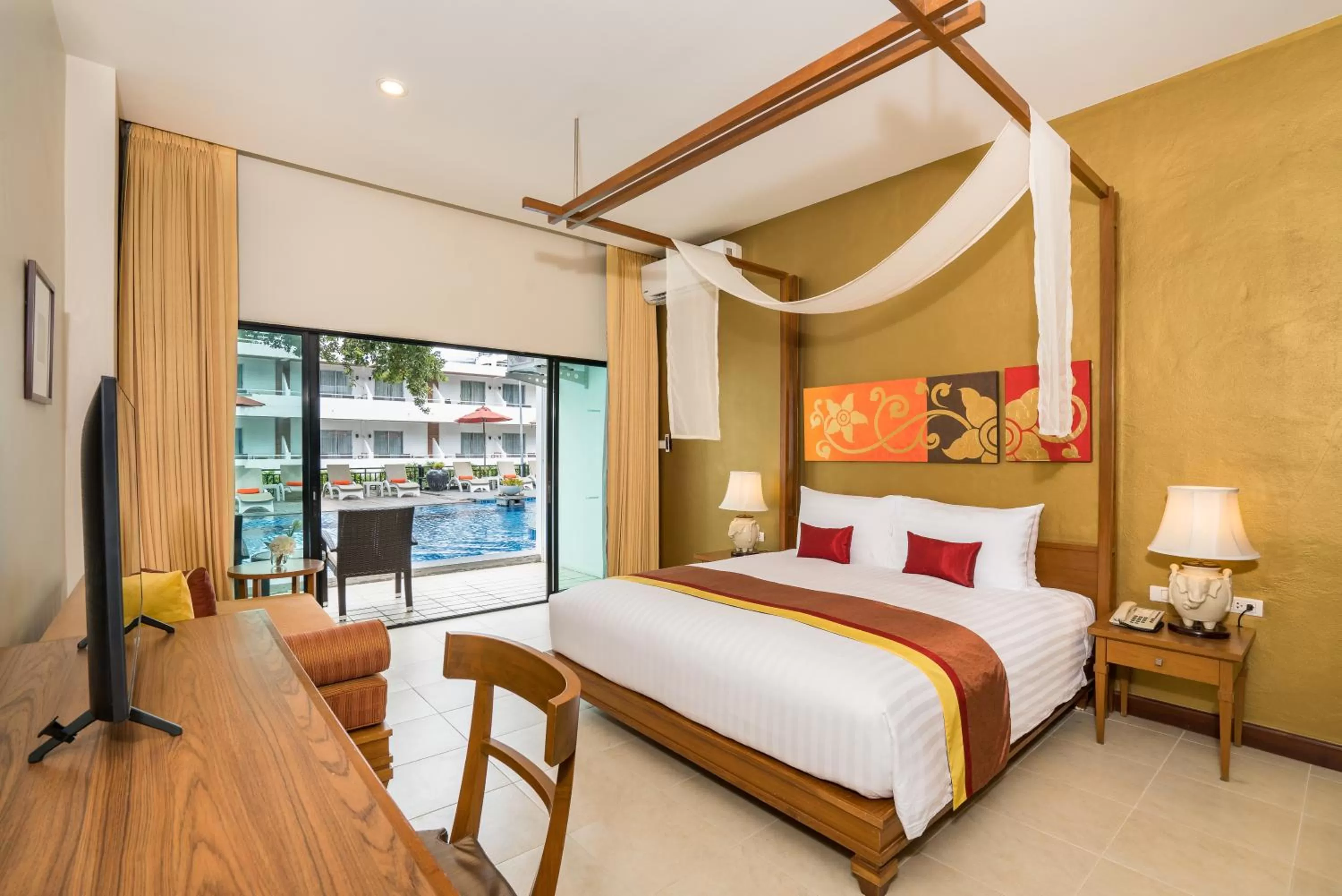Bedroom, Bed in Cosy Beach Hotel - SHA Extra Plus