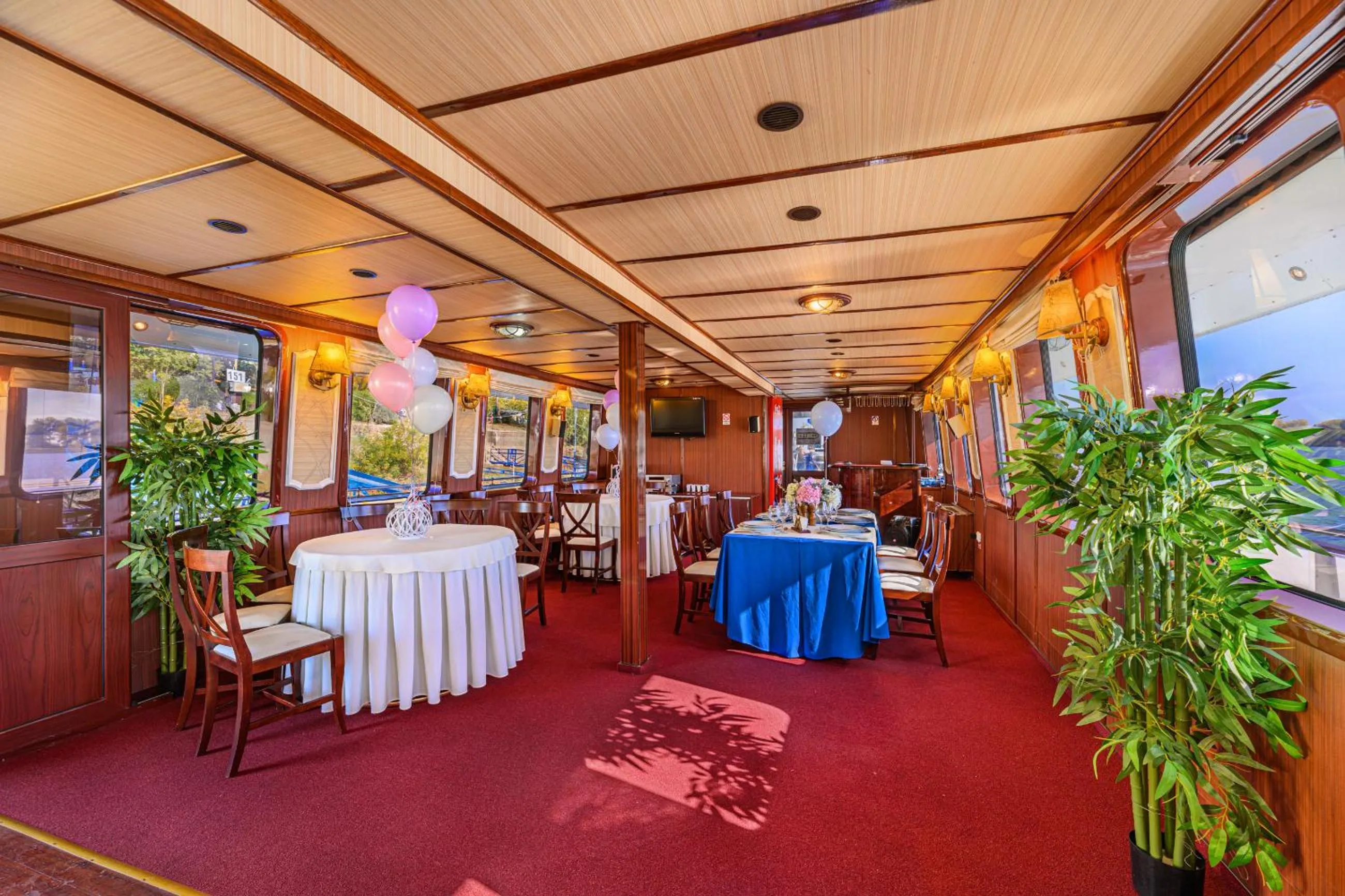 Entertainment in Vega Hotel