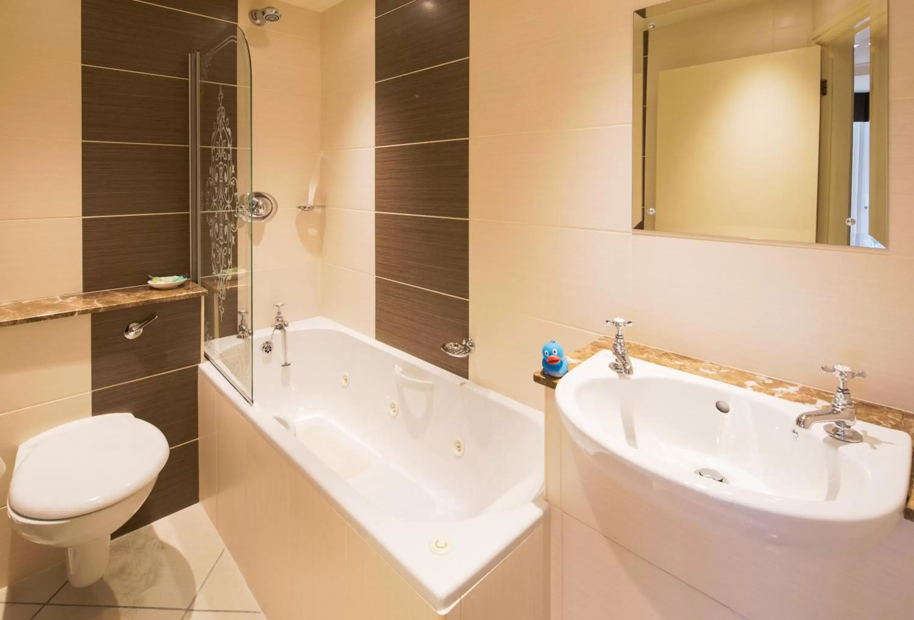 Bathroom in Ambleside Salutation Hotel & Spa, World Hotel Distinctive