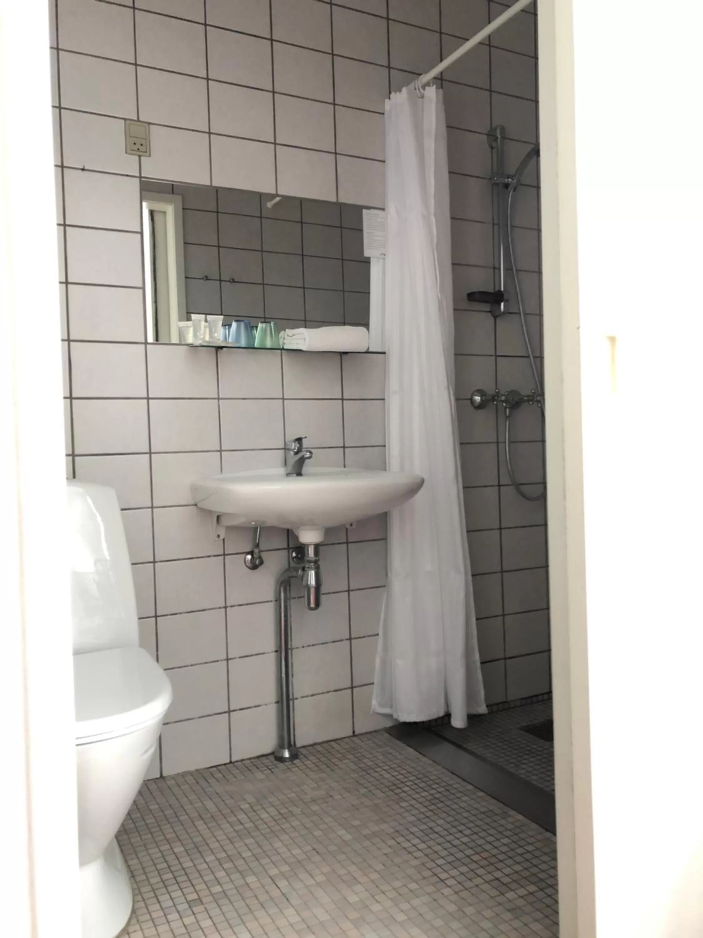 Bathroom in Ølsted Kro