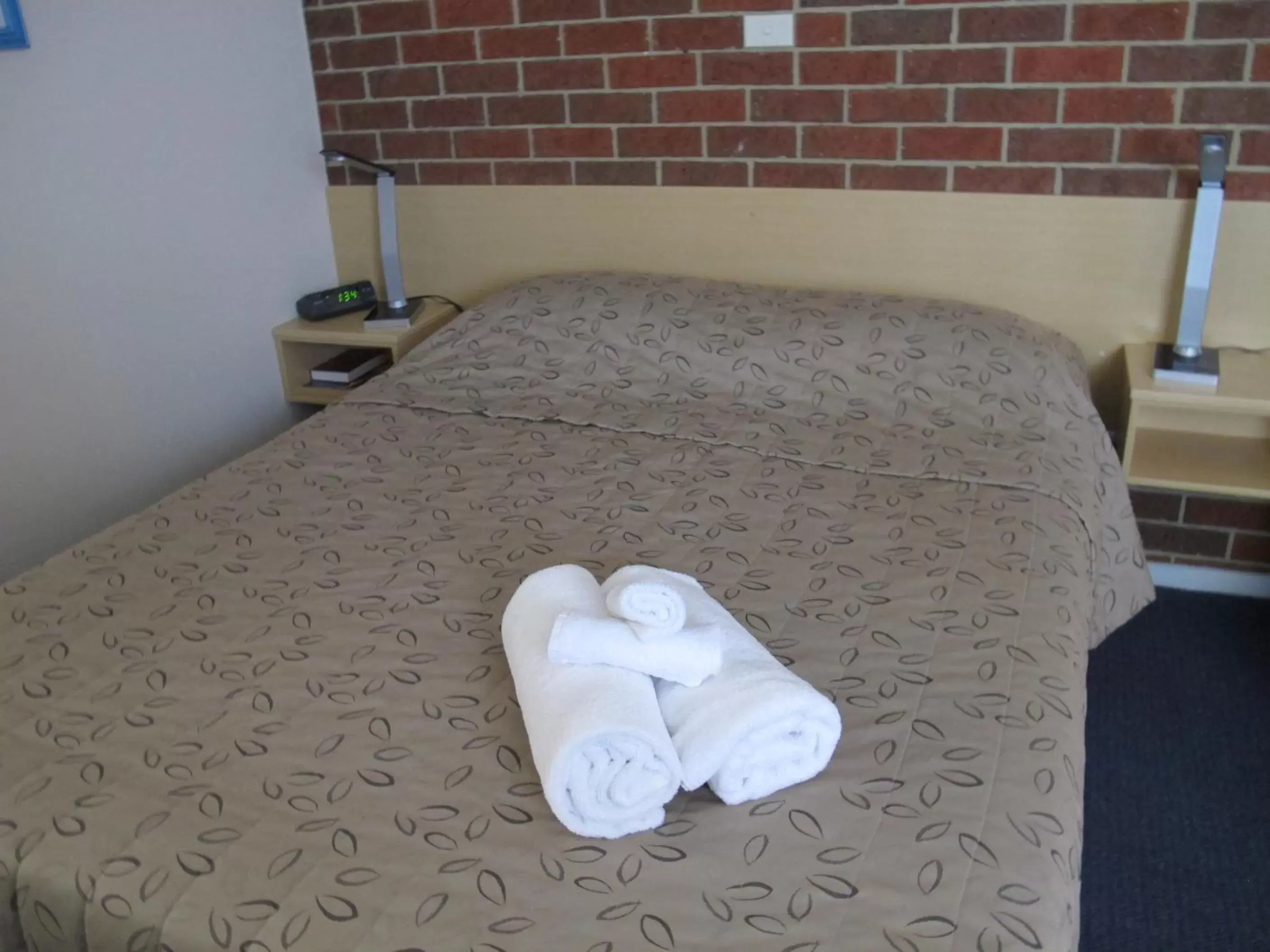 Bed in Merimbula Gardens Motel