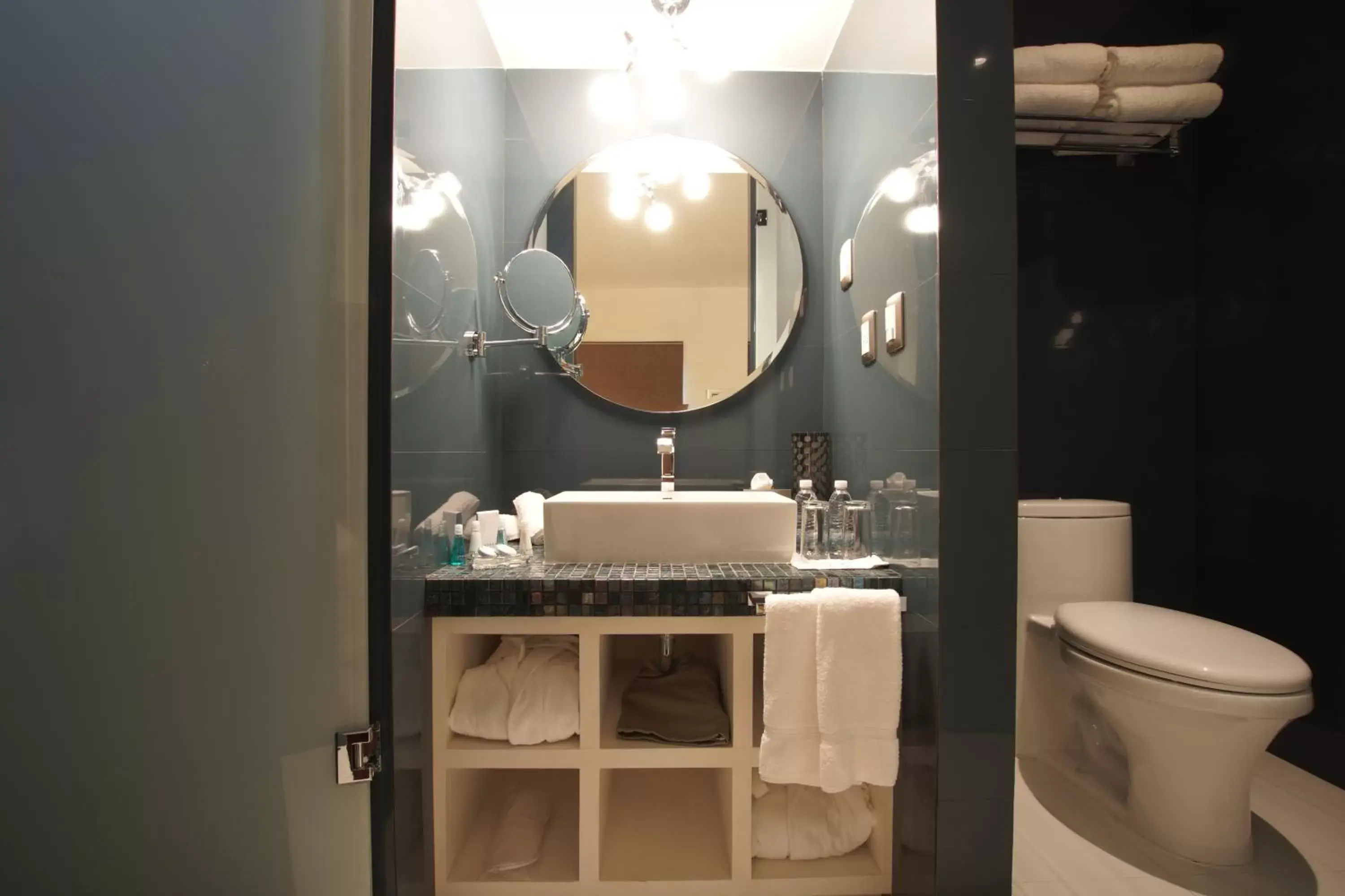 Bathroom in 1850 Hotel Boutique