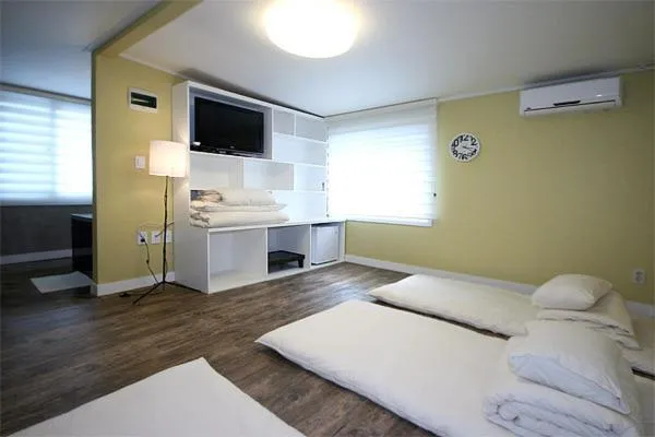 Photo of the whole room, Bed in Crib 49 Guesthouse - Foreigner only