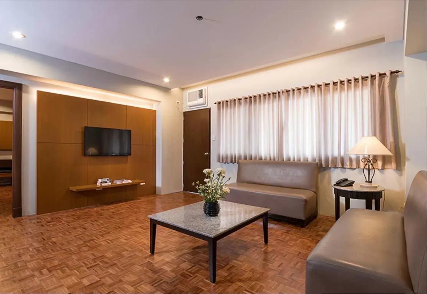 Living room, Seating Area in Tropicana Suites