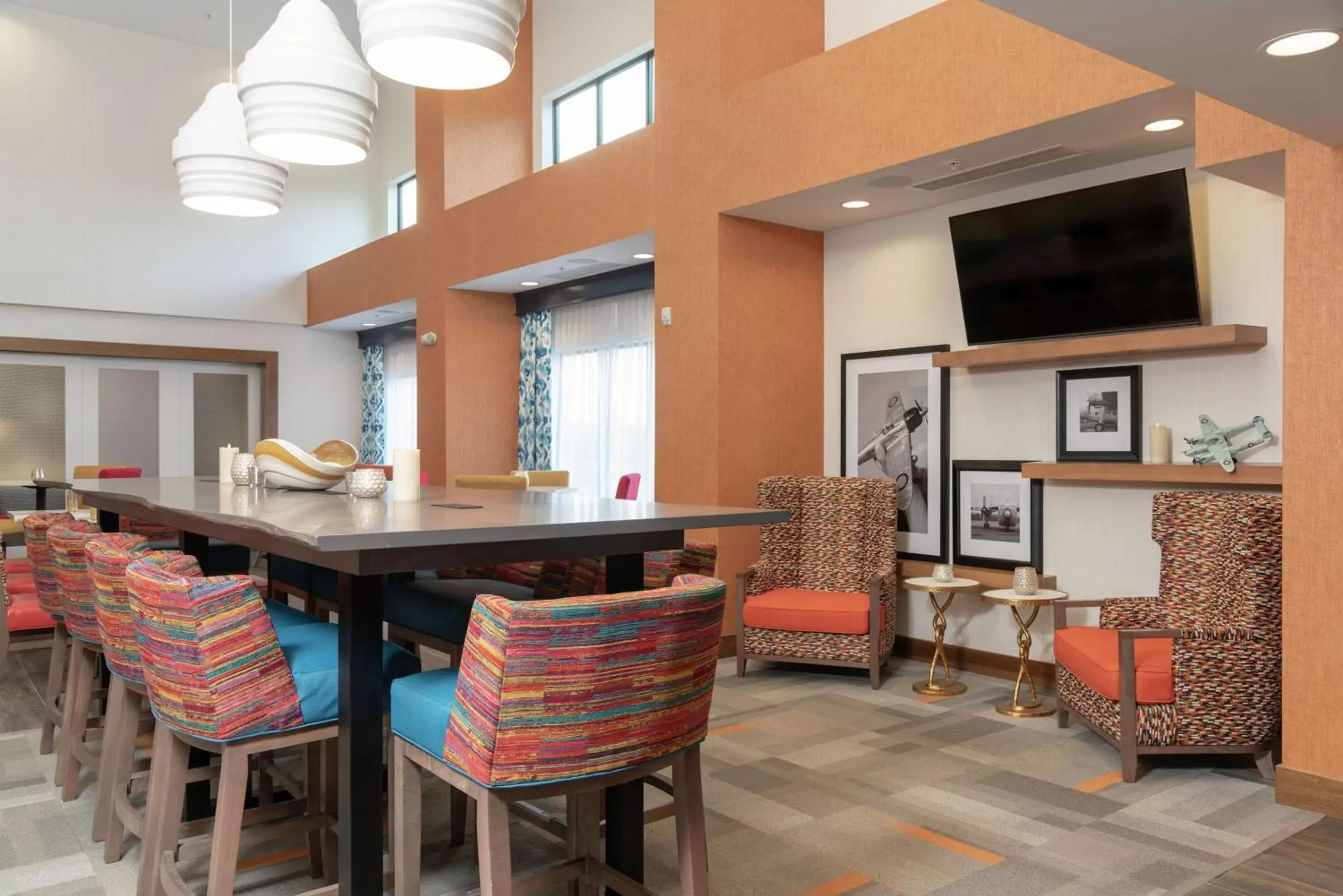 Dining area, Seating Area in Hampton Inn & Suites Xenia Dayton