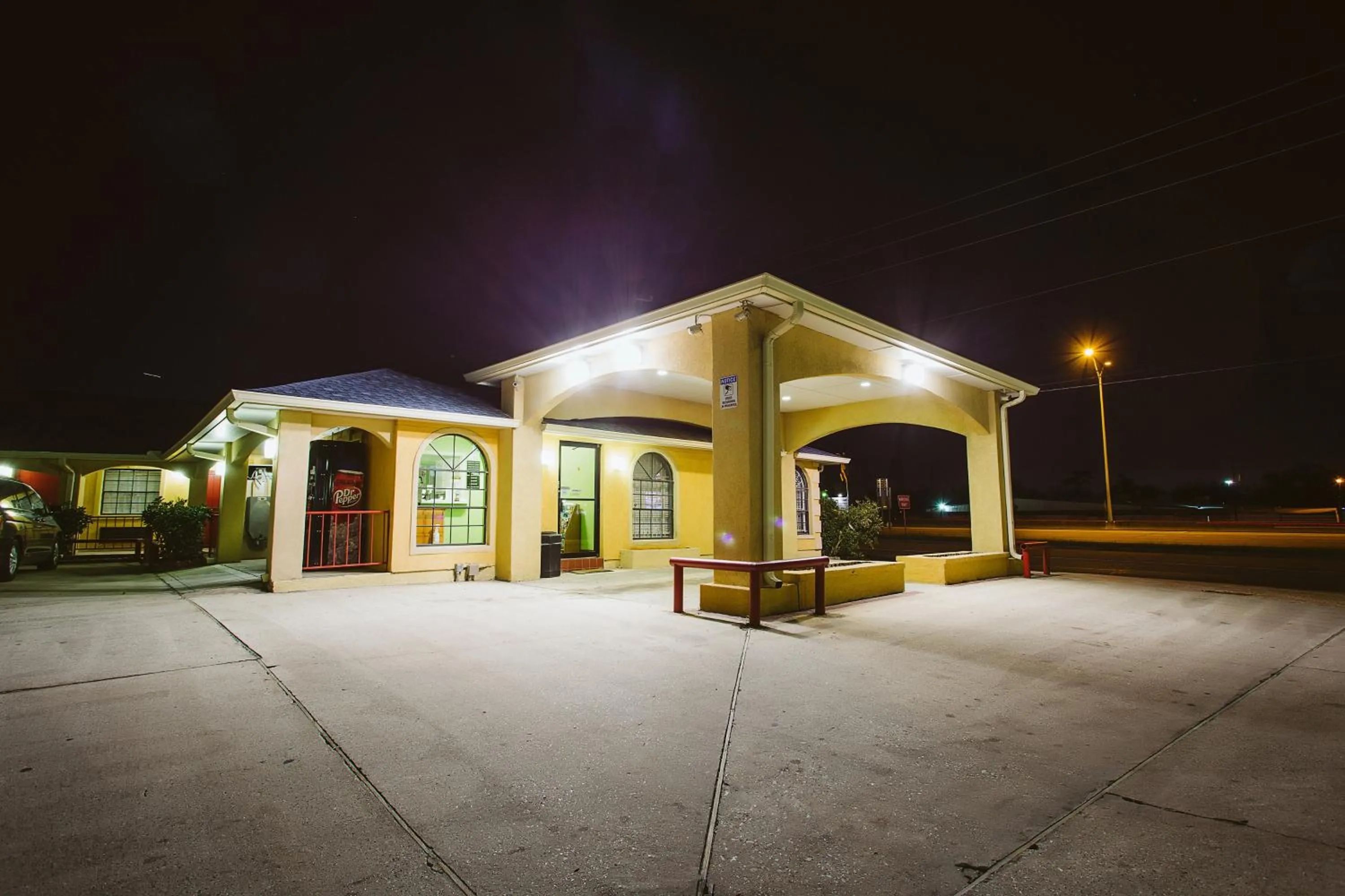 Property building in REGENCY INN - CHANNELVIEW