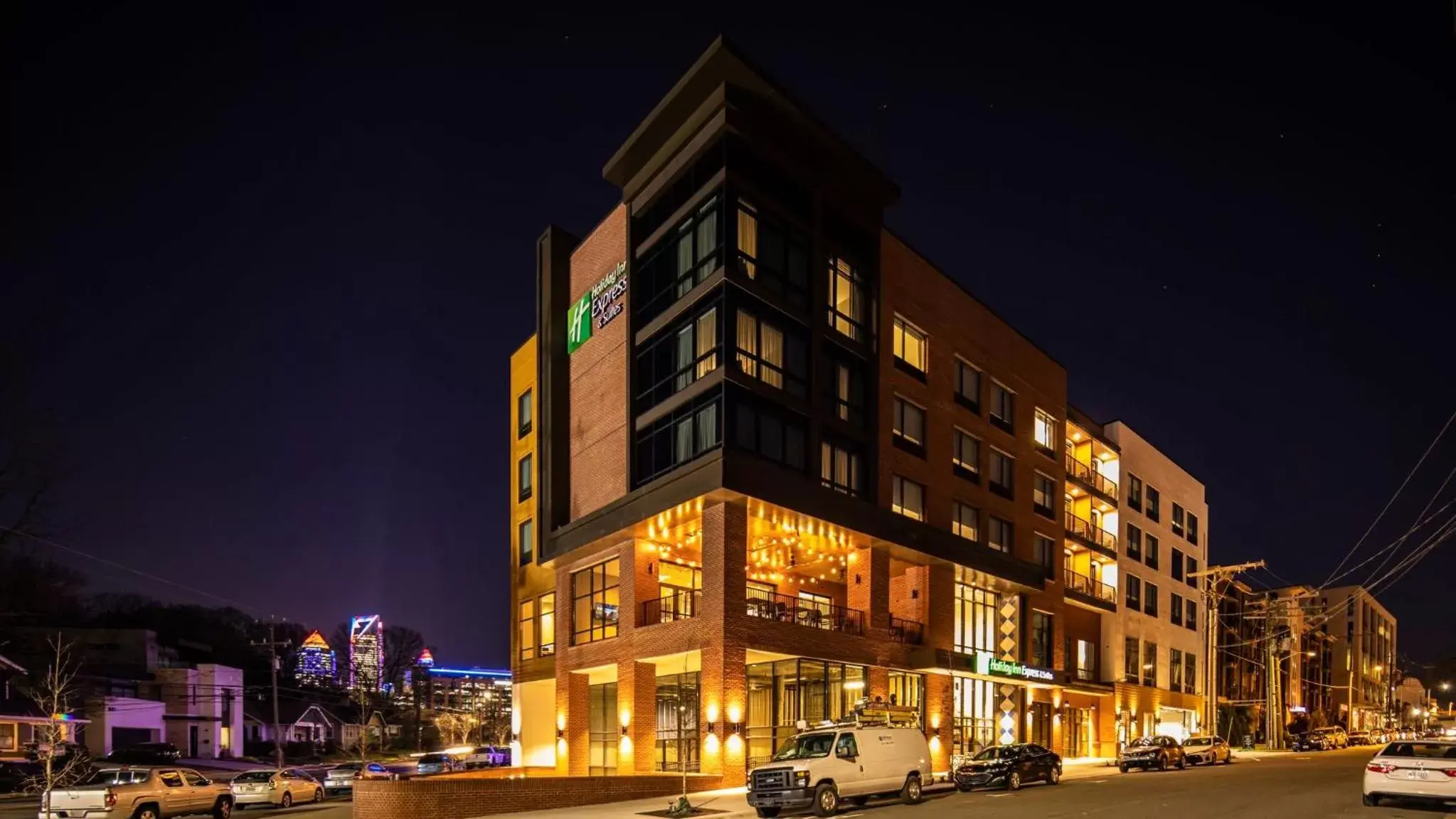 Property Building in Holiday Inn Express & Suites - Charlotte - South End, an IHG Hotel