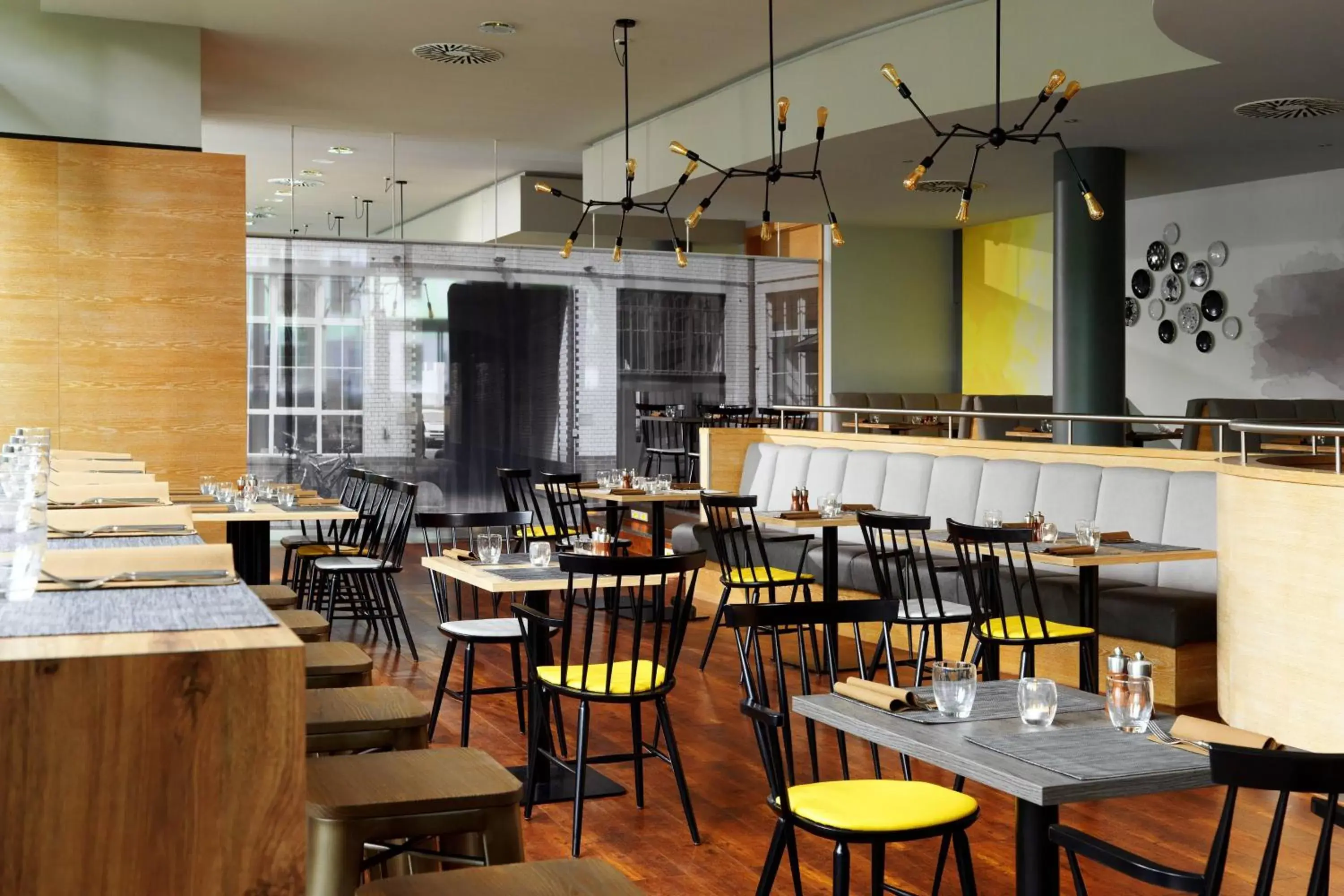 Kitchen or kitchenette, Restaurant/Places to Eat in Courtyard by Marriott Berlin City Center