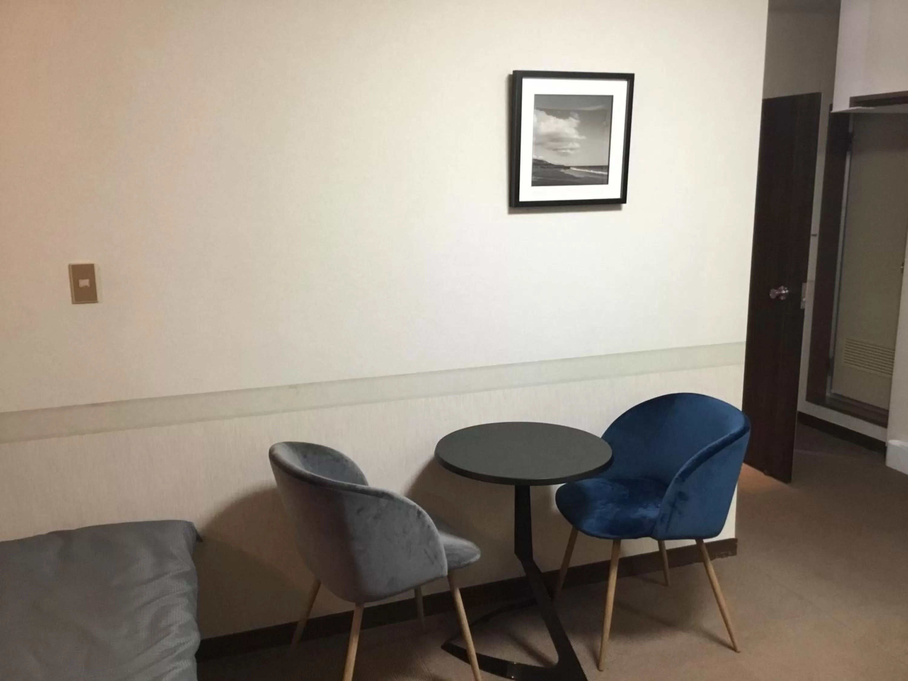 Photo of the whole room in Hotel Sun Road