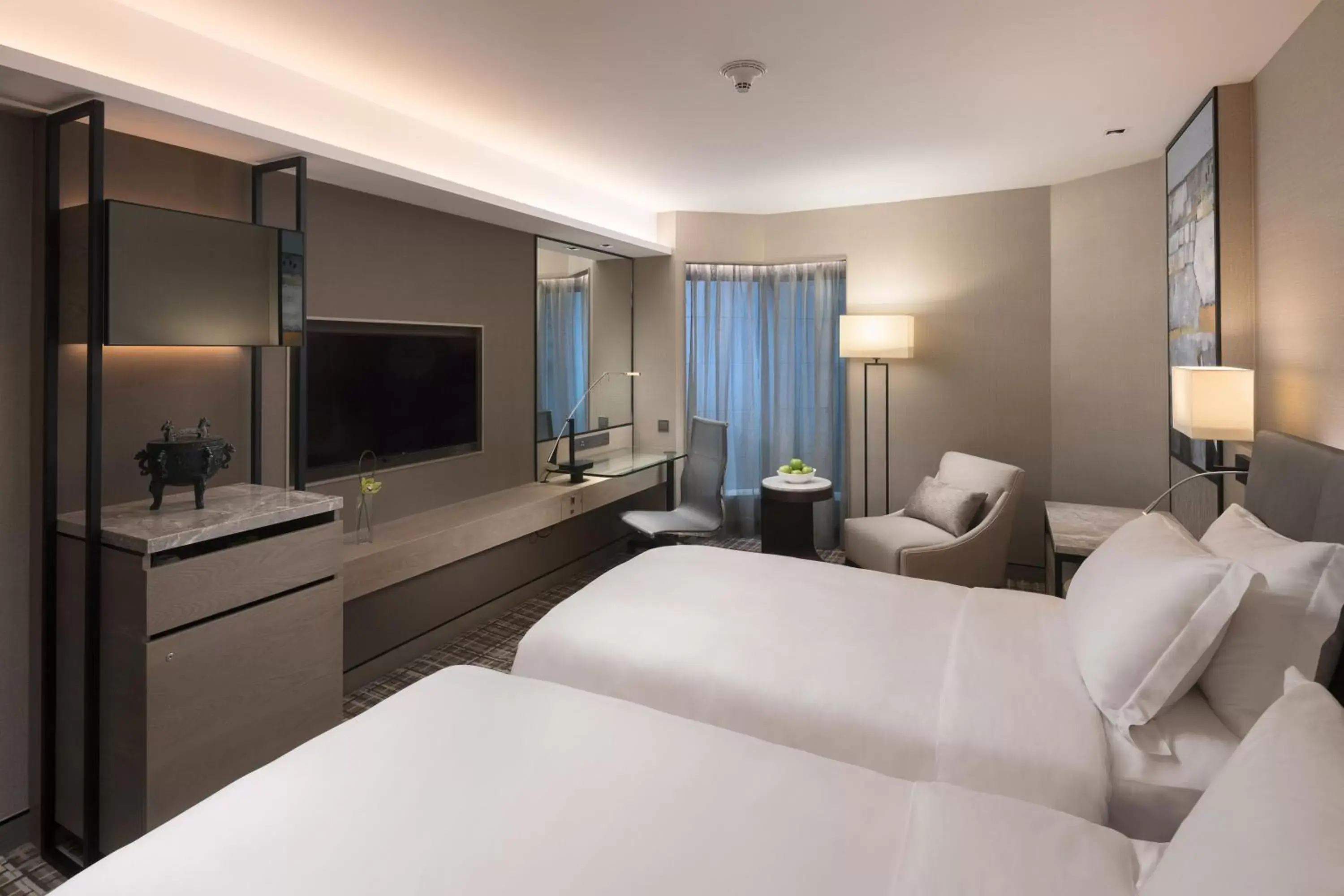 Photo of the whole room, TV/Entertainment Center in New World Millennium Hong Kong Hotel