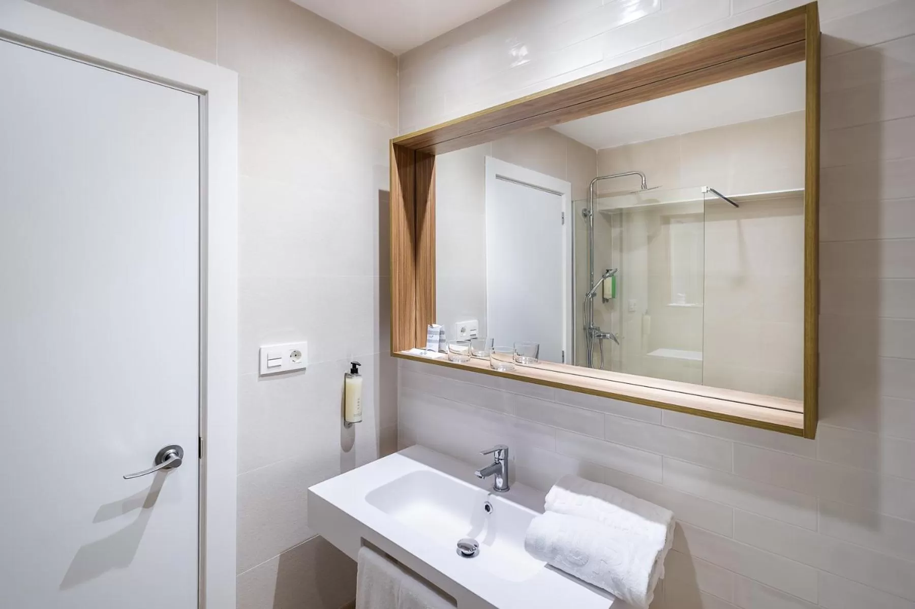 Bathroom in Intelier Orange