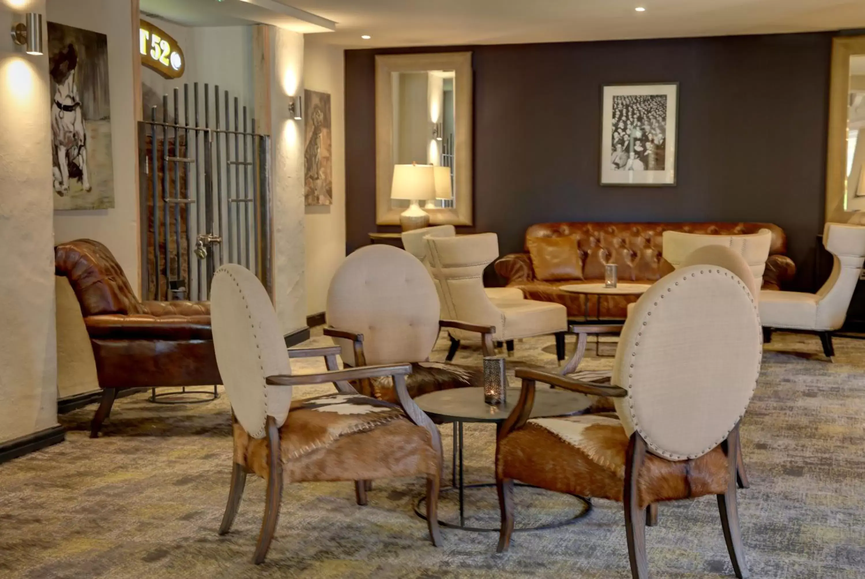 Lounge or bar, Seating Area in Windmill Village Hotel, Golf Club & Spa, BW Signature Collection