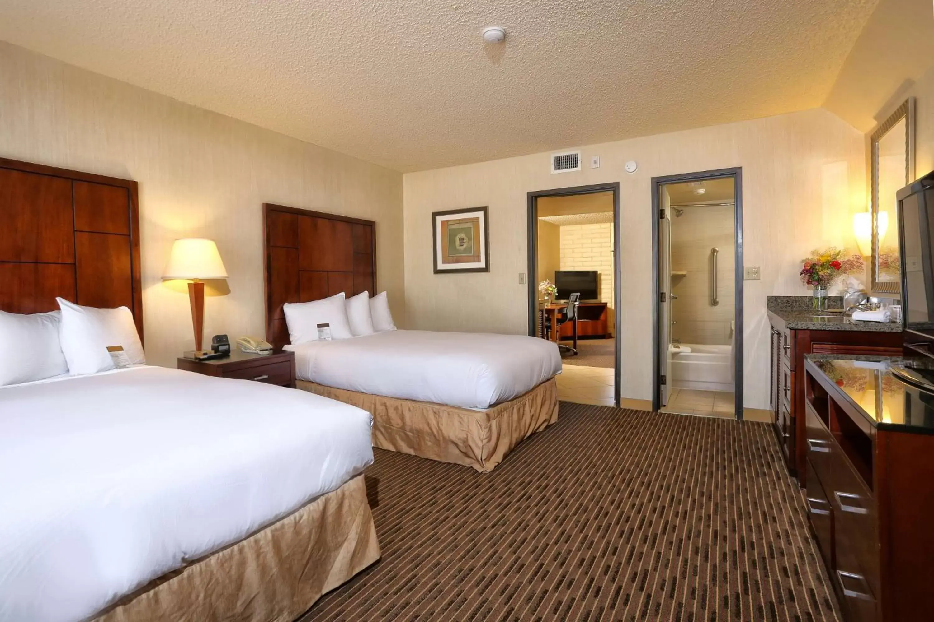 Bed in DoubleTree Suites by Hilton Tucson Airport