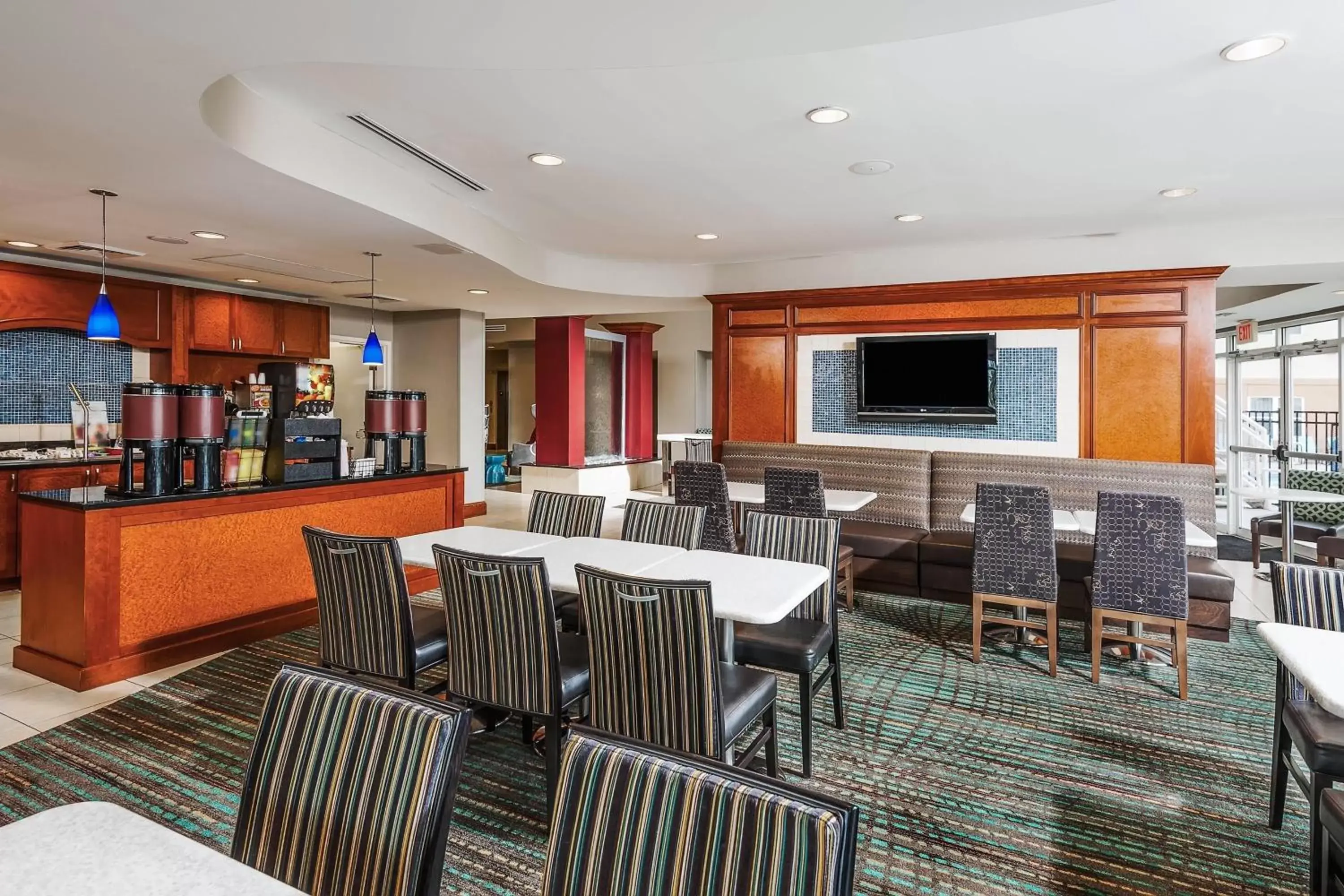 Breakfast, Restaurant/Places to Eat in Residence Inn Orlando Airport
