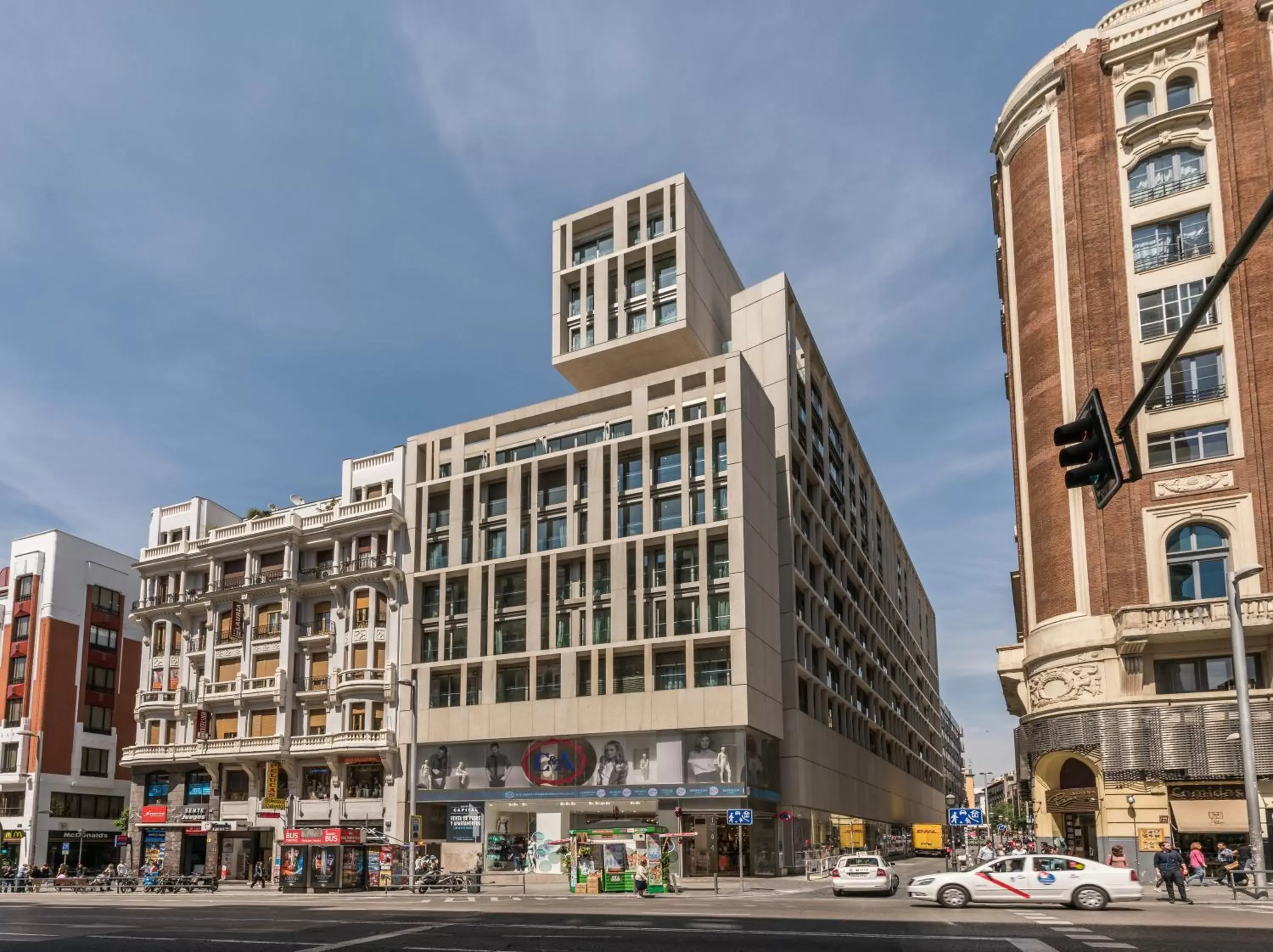 Property building in Gran View Apartments Property building in Gran View Apartments