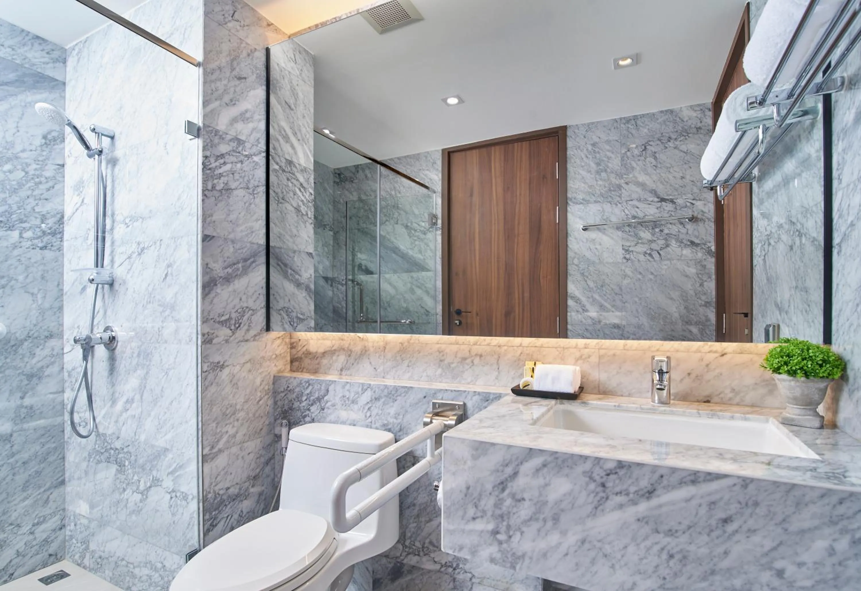 Shower in Amp Am House Bangkok Hotel