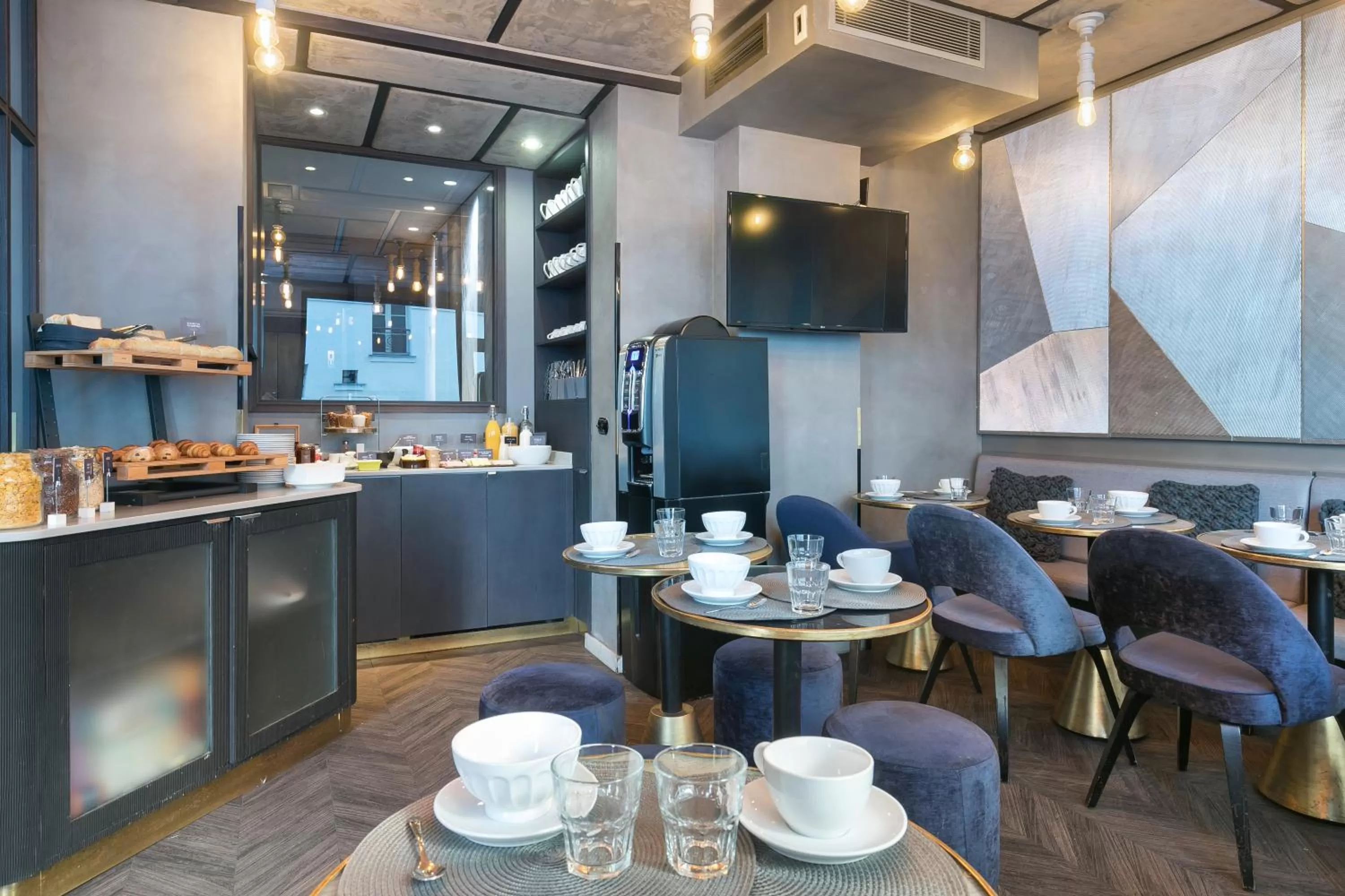 Restaurant/places to eat in Hotel OHM by Happyculture