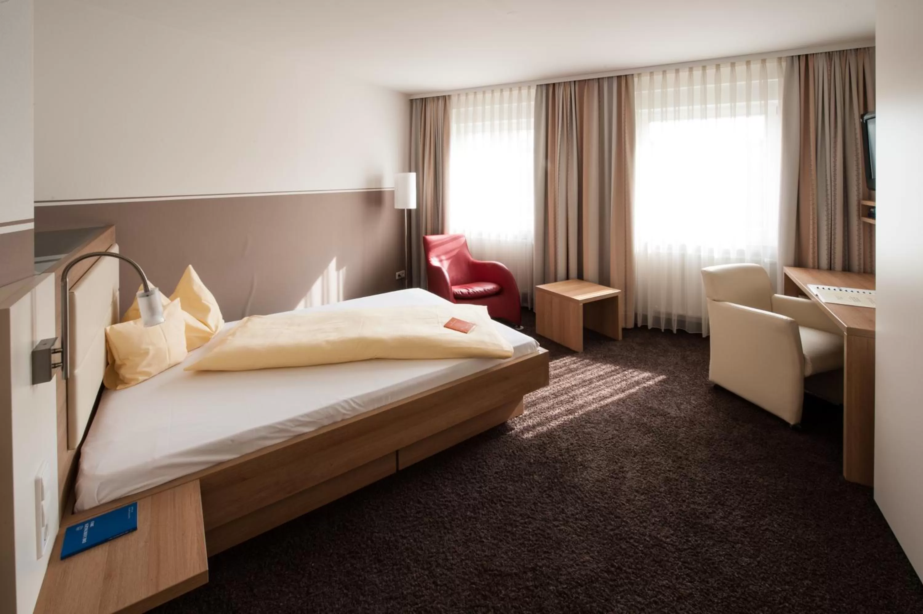 Photo of the whole room, Bed in Landschloss Korntal