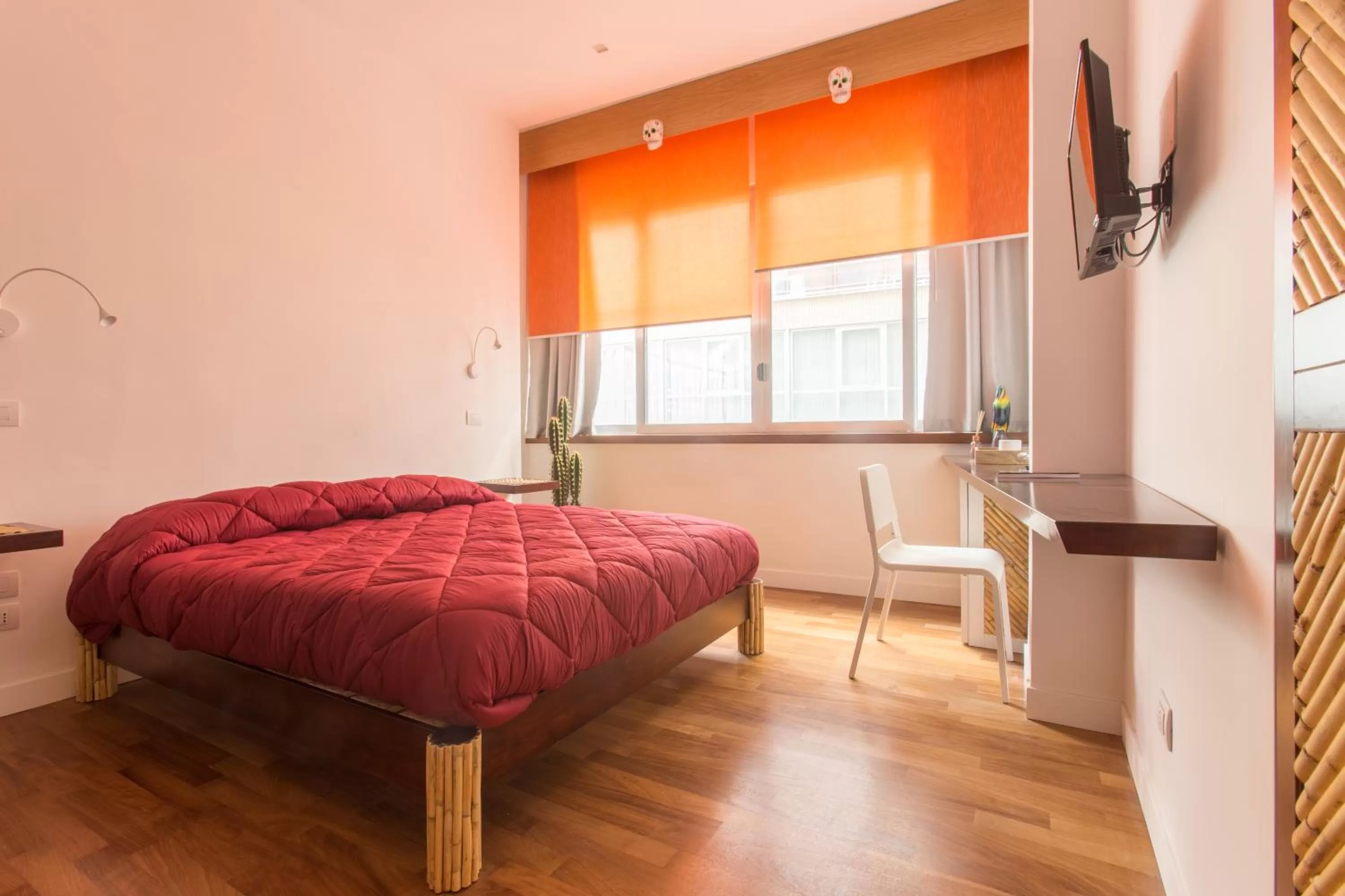 Photo of the whole room, Bed in Soul City