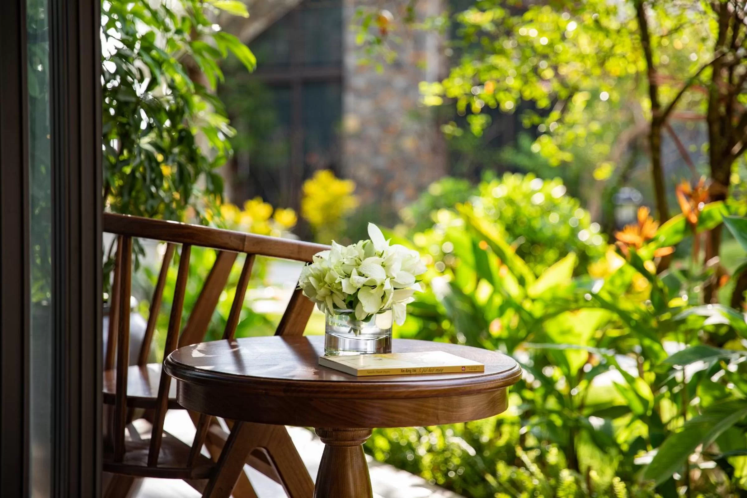 Patio in Bai Dinh Riverside Resort & Spa