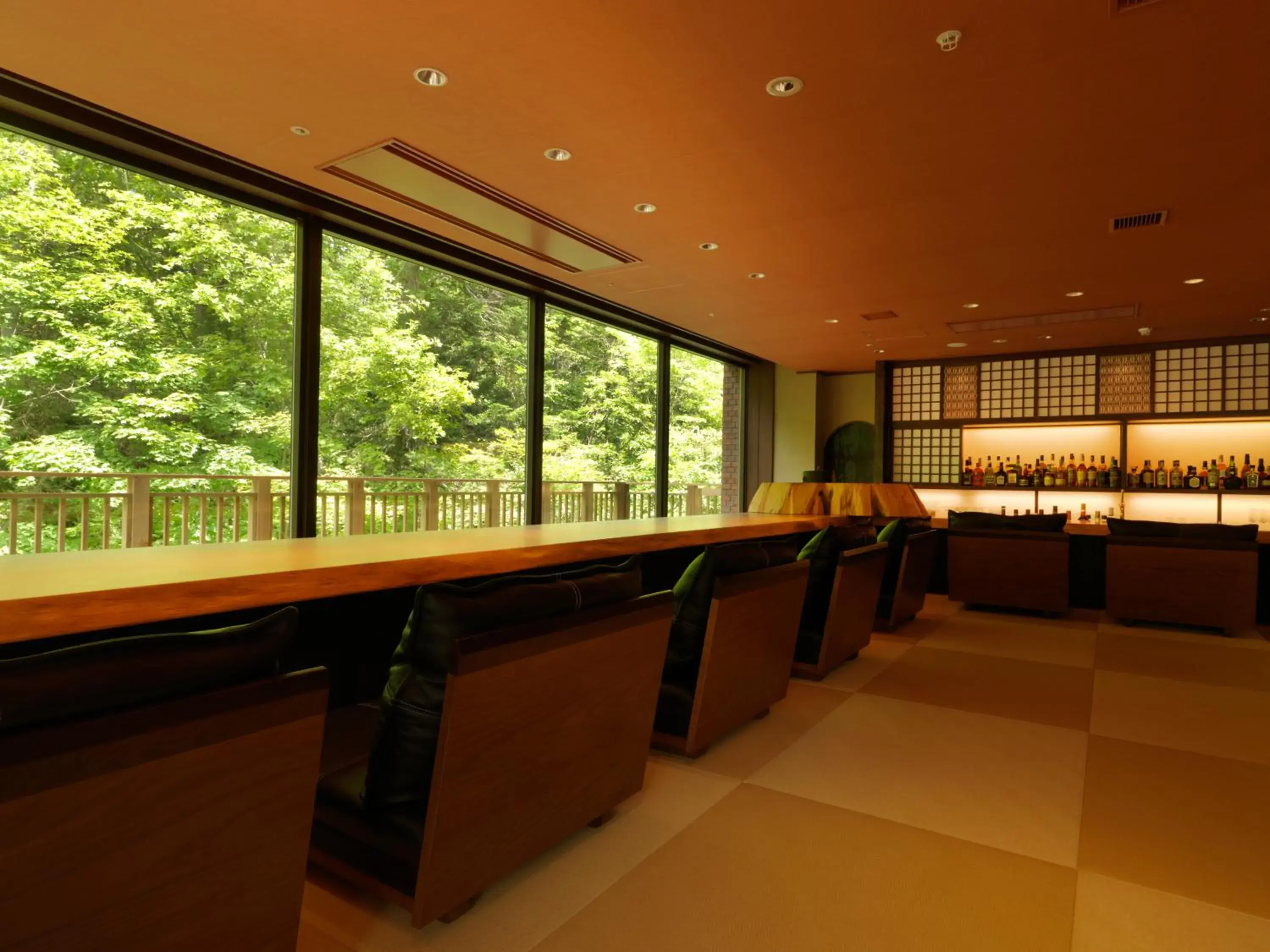 Lounge or bar in Niseko Konbu Onsen Tsuruga Besso Moku No Sho