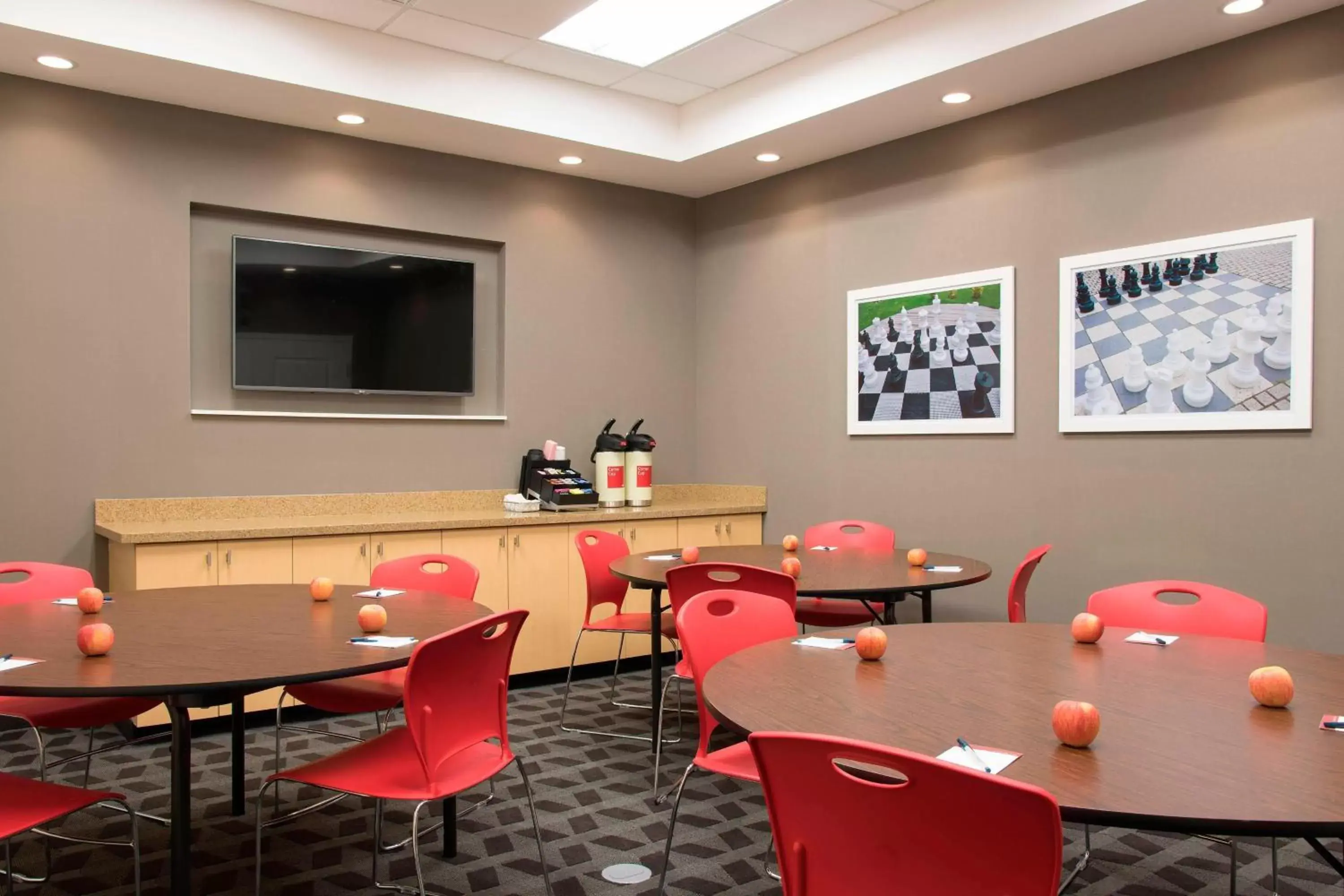 Meeting/conference room in TownePlace Suites by Marriott Champaign