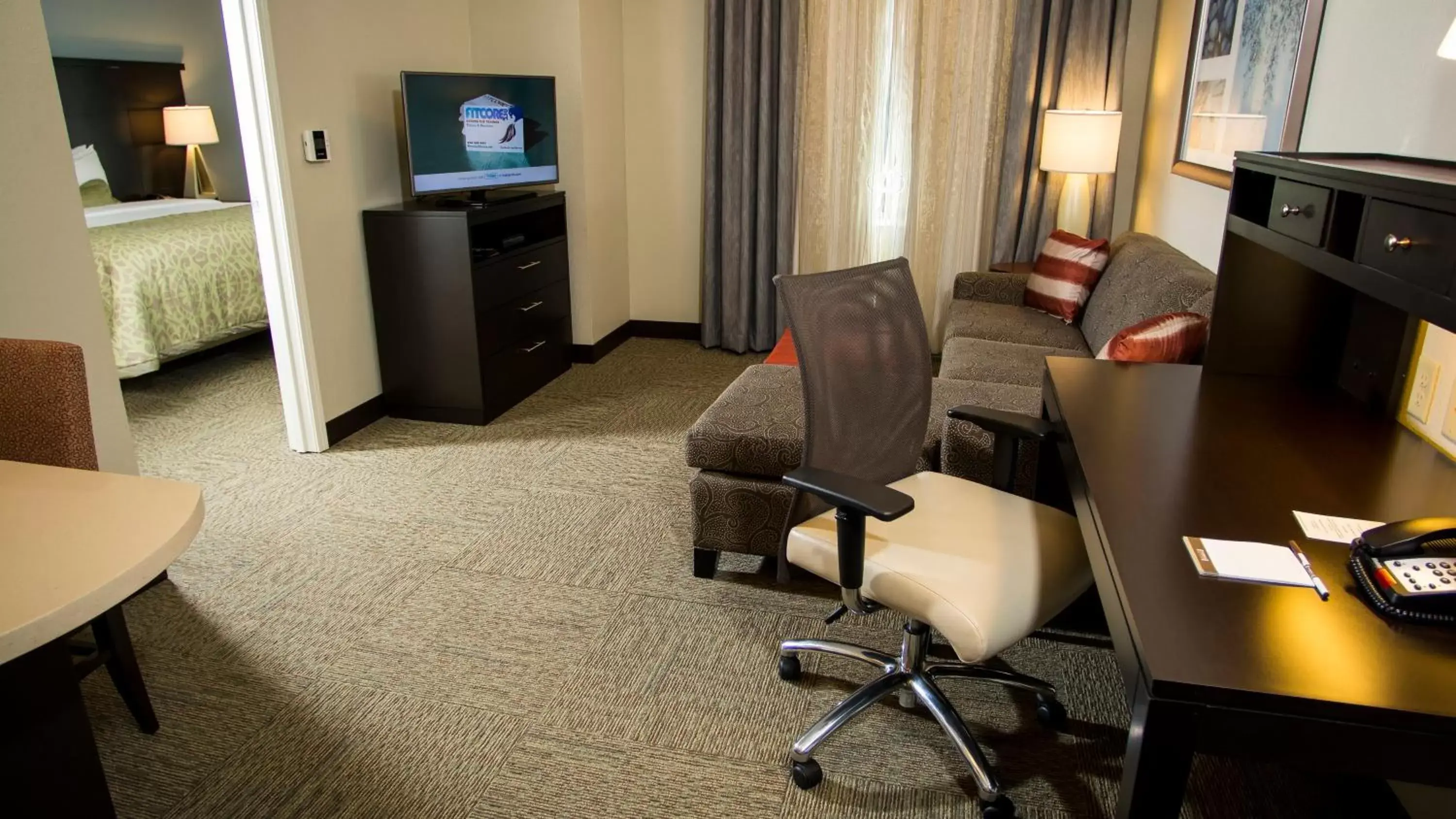 Photo of the whole room, Seating Area in Staybridge Suites Lexington, an IHG Hotel