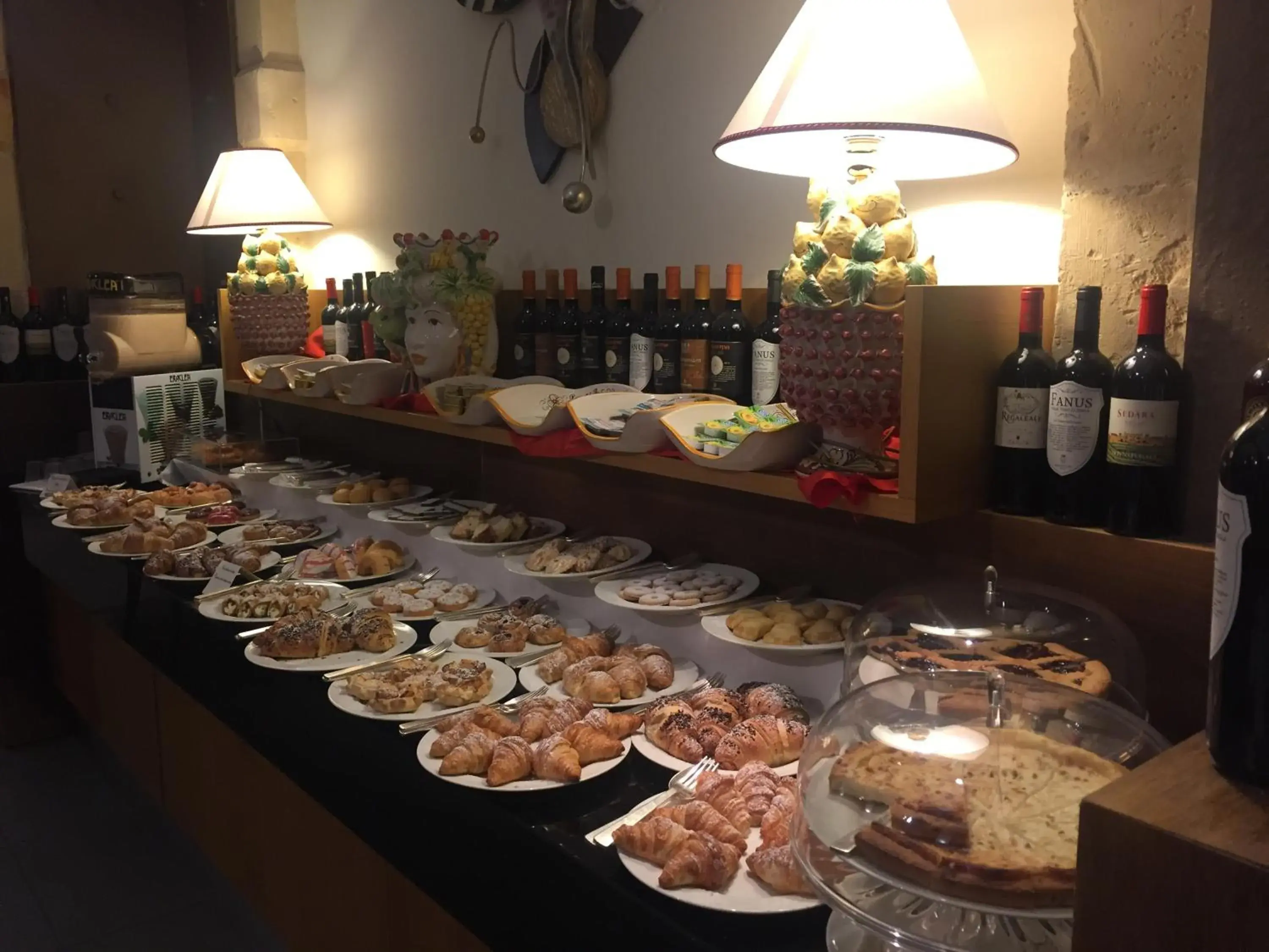 Continental breakfast in Grande Albergo Alfeo