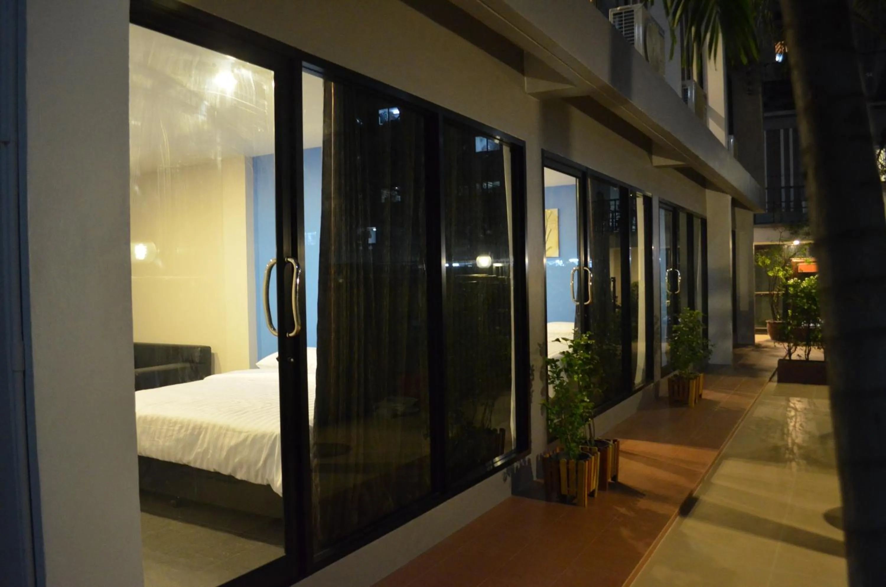 Decorative detail, Bed in Varinda Hostel