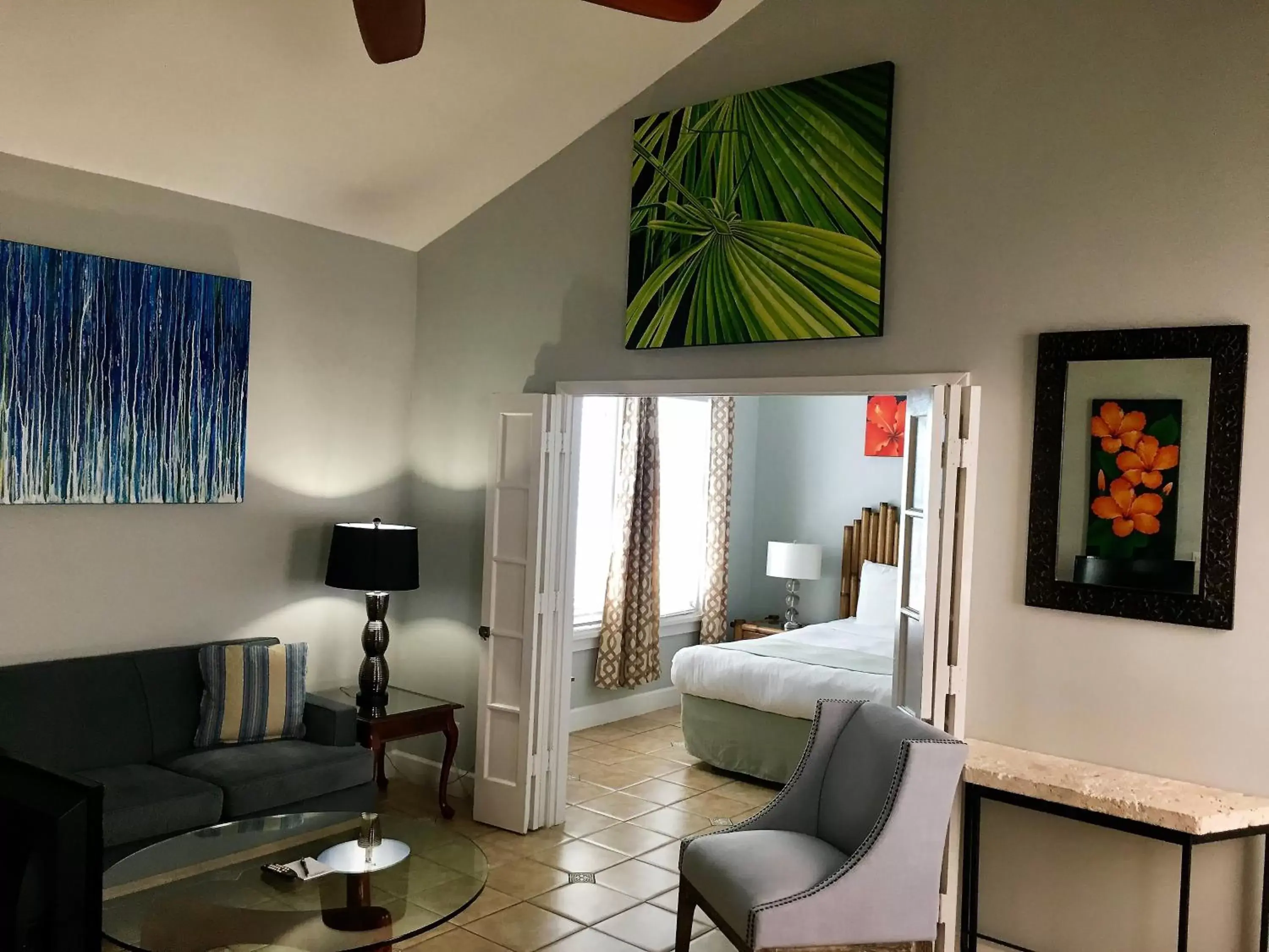 Queen Suite in Douglas House Queen Suite in Douglas House