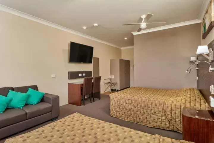 Photo of the whole room, Bed in Australian Homestead Motor Lodge