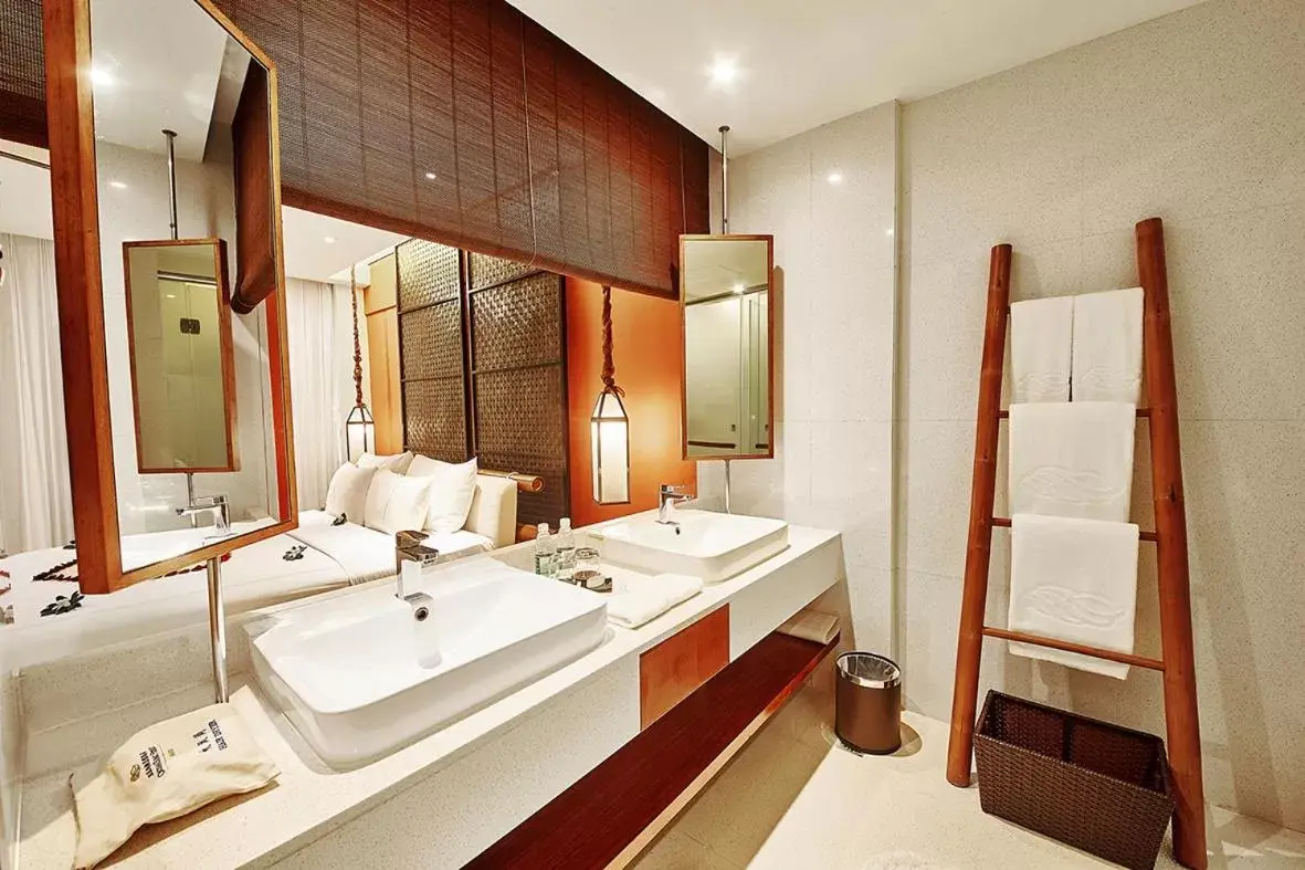 Bathroom in Ocean Sonic Resort Sanya