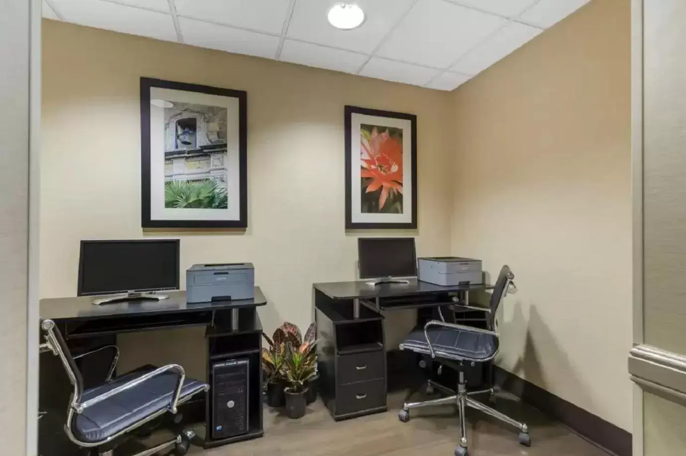 Business facilities, Business Area/Conference Room in Comfort Inn & Suites San Antonio Airport