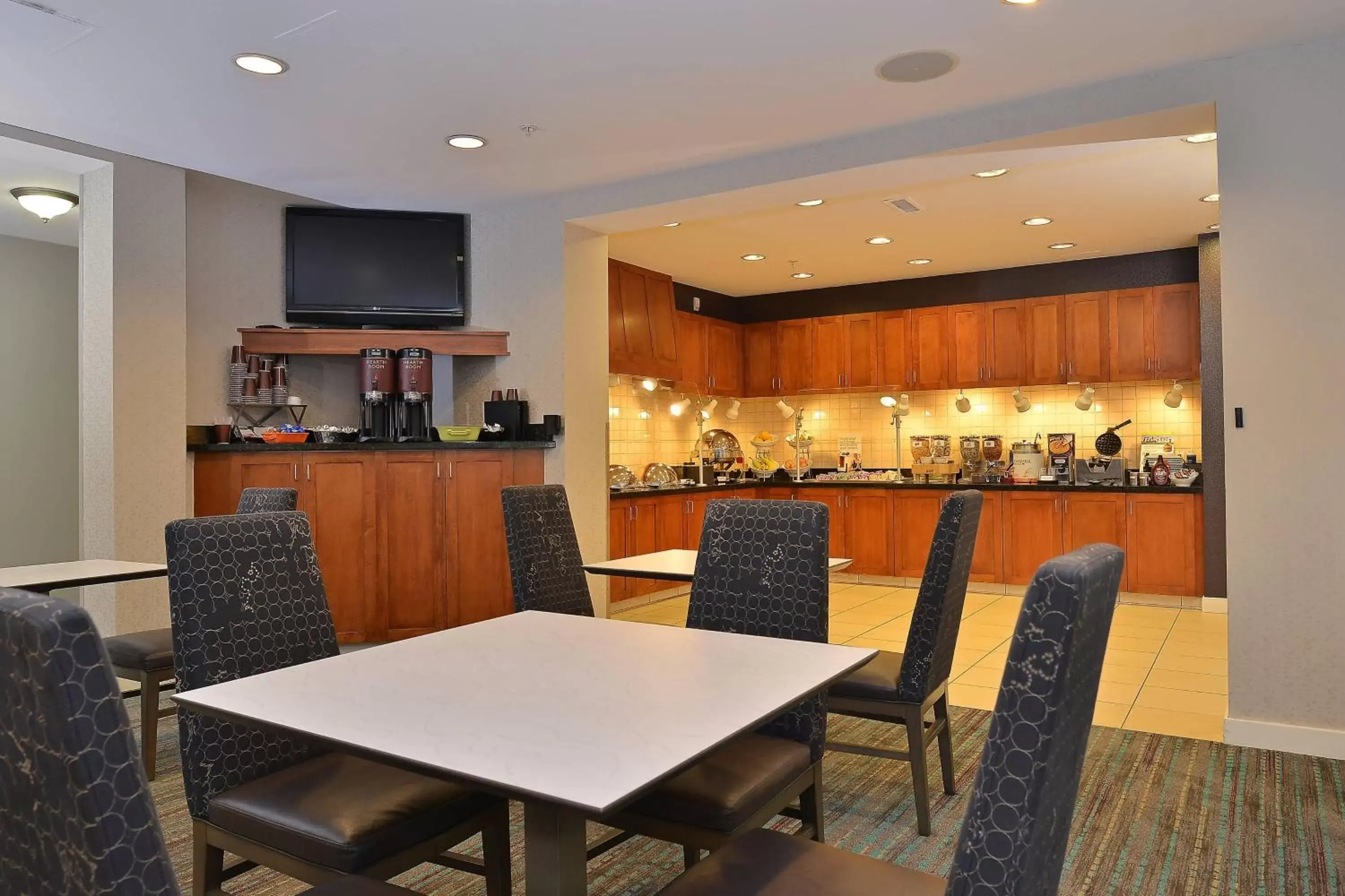 Restaurant/Places to Eat in Residence Inn by Marriott Loveland Fort Collins