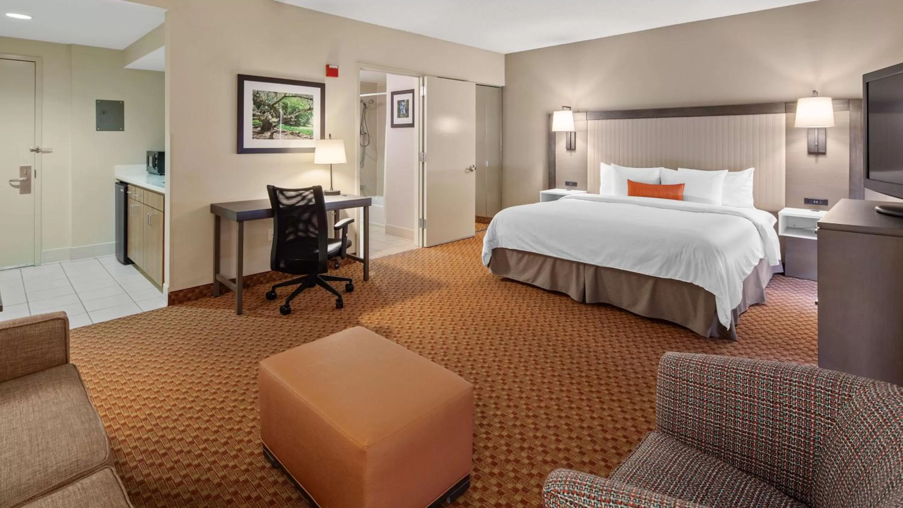 King Room with Sofa Bed - Disability Access/Non-Smoking in Best Western Plus Kendall Hotel & Suites