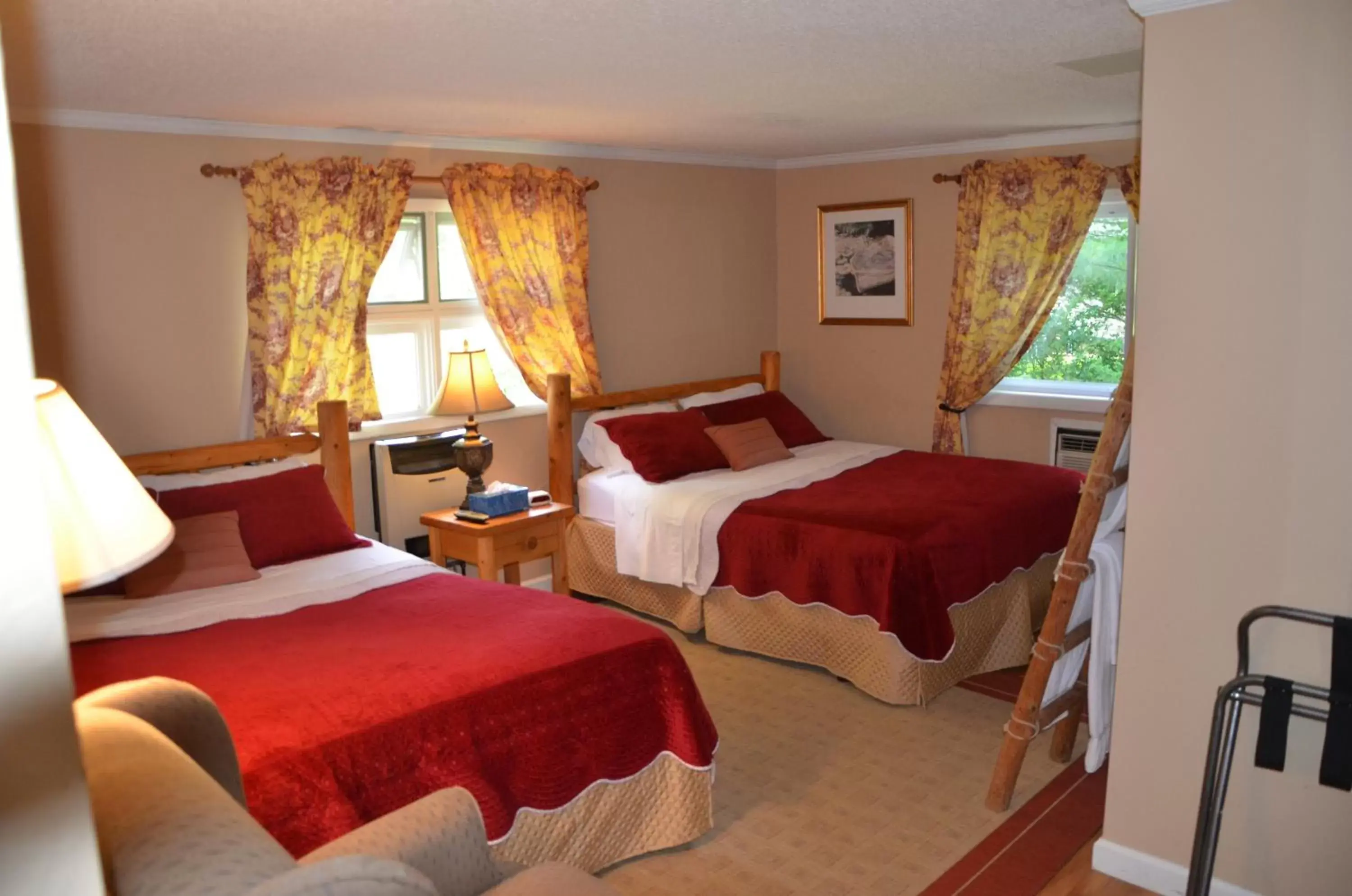 Day, Bed in Cornwall Inn