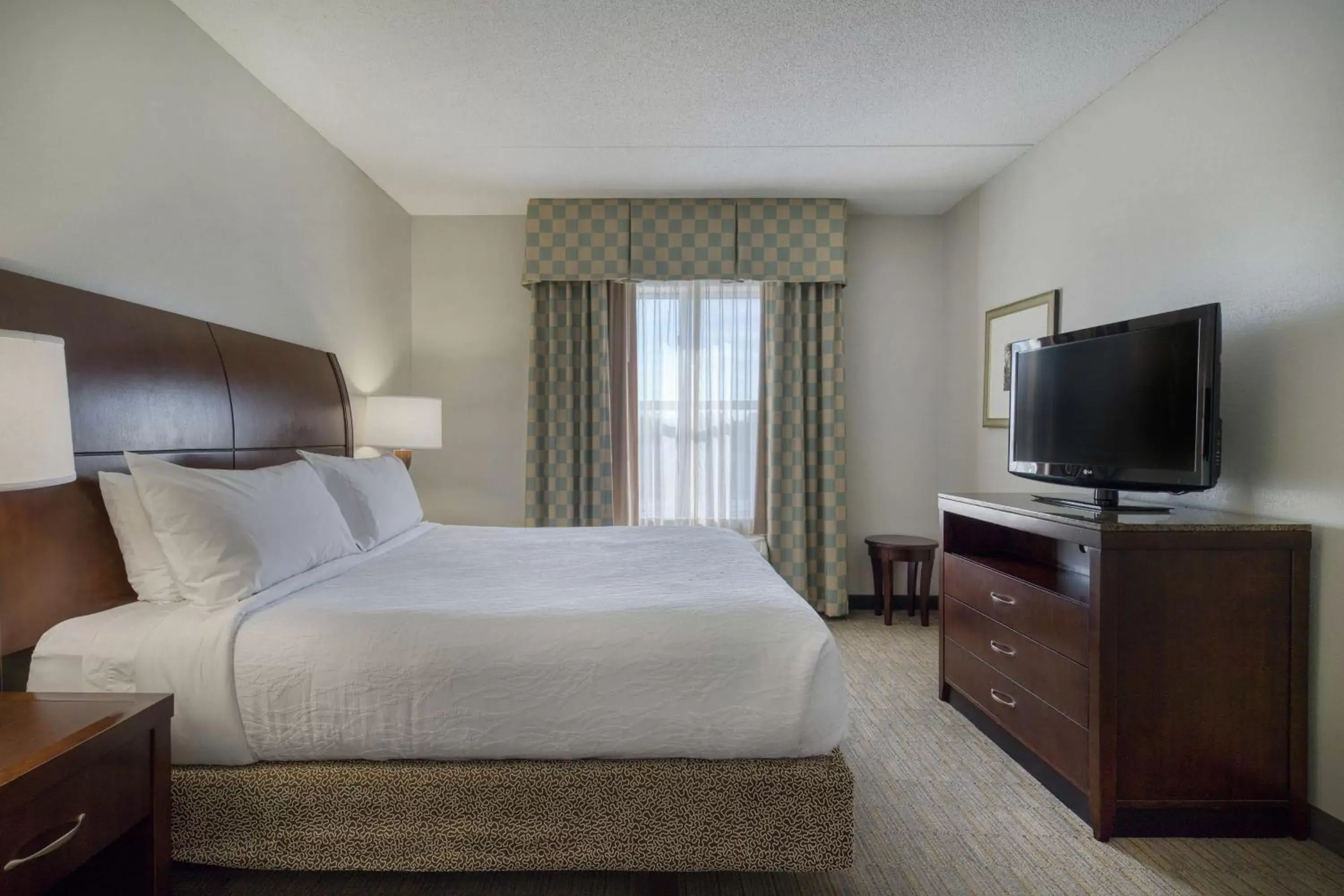 Bedroom, Bed in Hilton Garden Inn Durham Southpoint