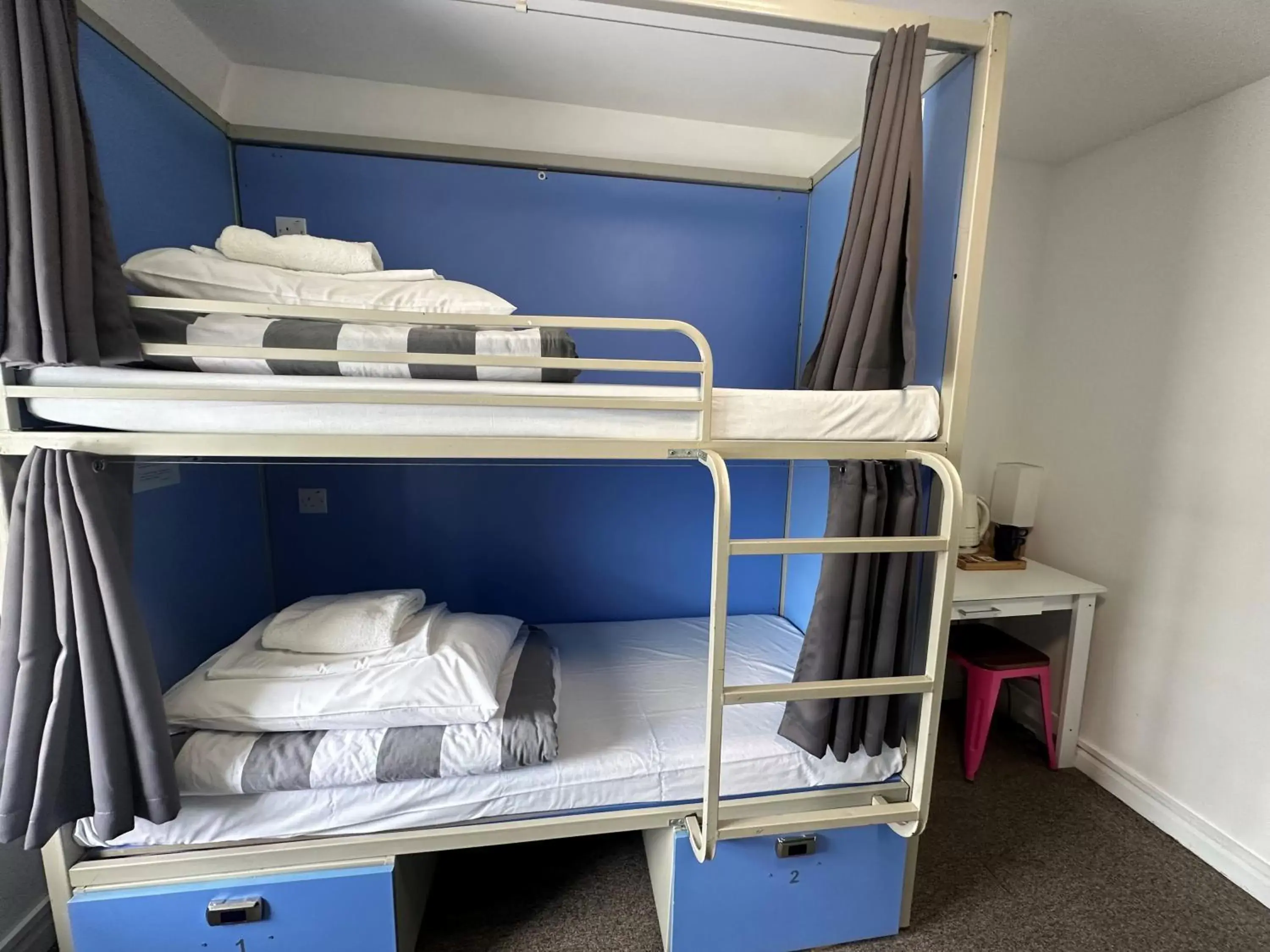 bunk bed in Smart Hyde Park Inn Hostel
