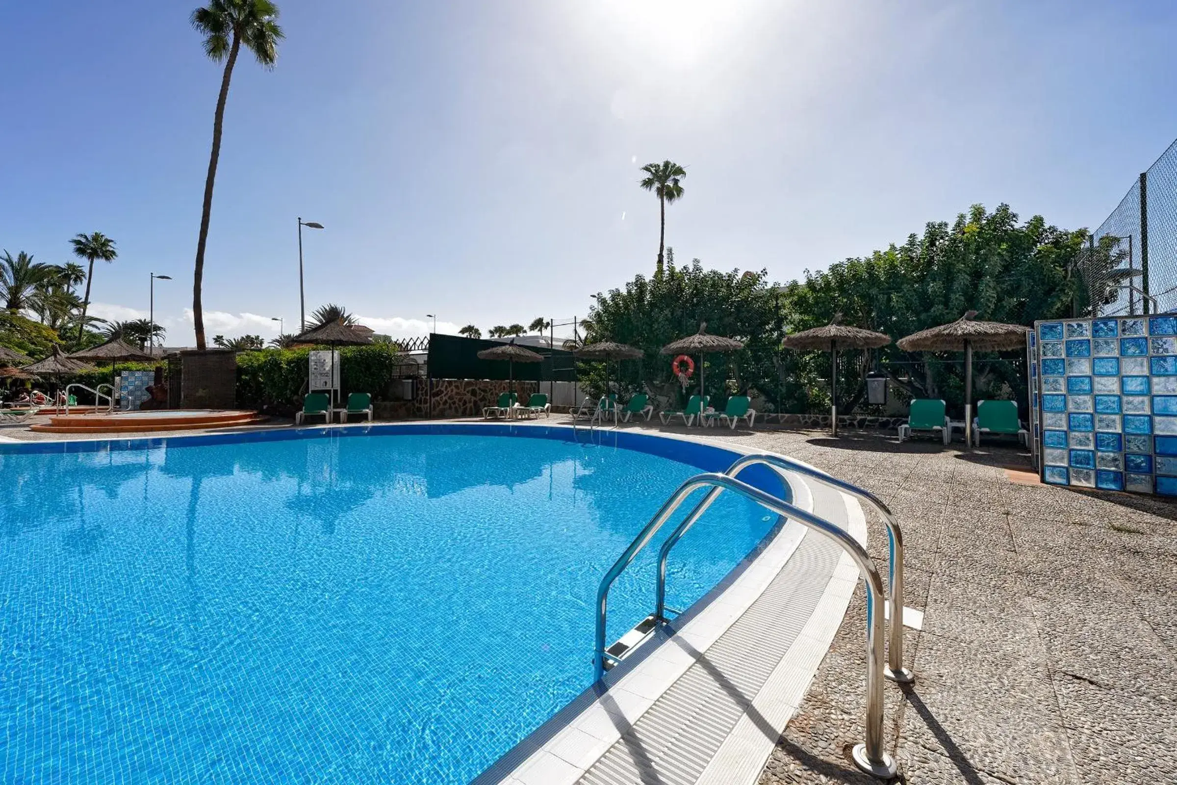 Swimming Pool in Relaxia Beverly Park