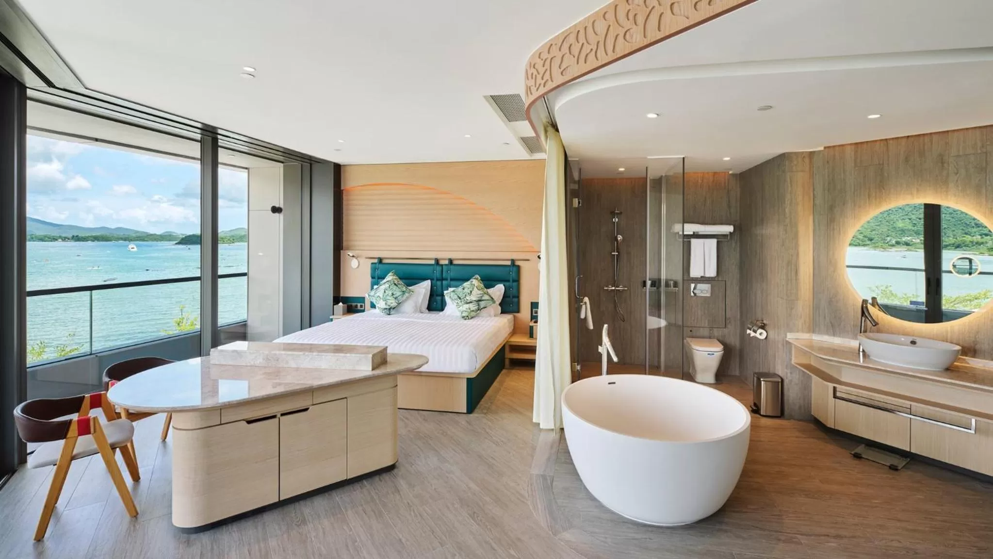 Photo of the whole room, Bed in WM Hotel Hong Kong, Vignette Collection