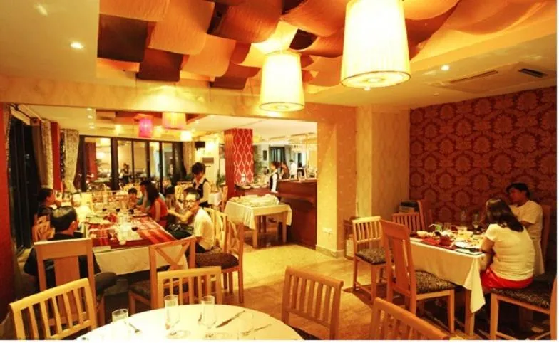 Restaurant/places to eat in Sunset Westlake Hanoi Hotel