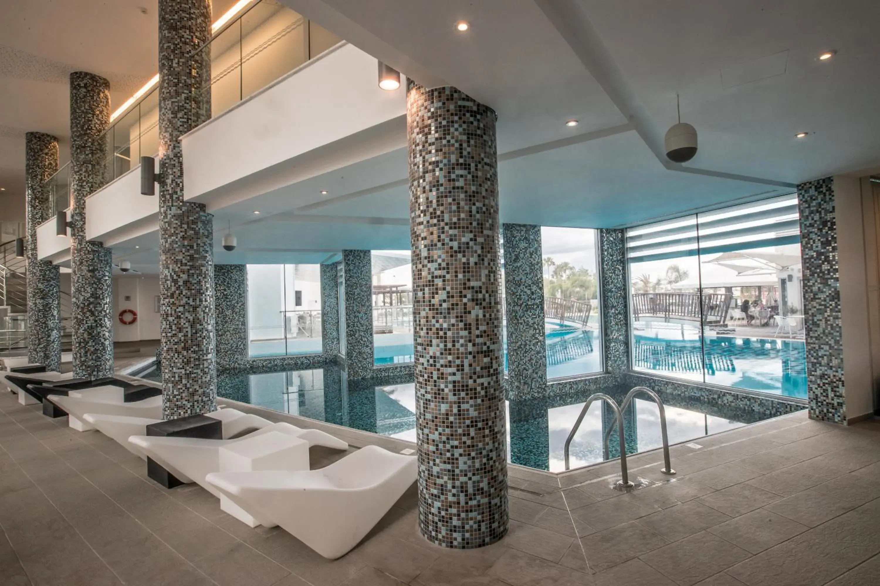 Swimming pool, Lobby/Reception in Vassos Nissi Plage Hotel & Spa