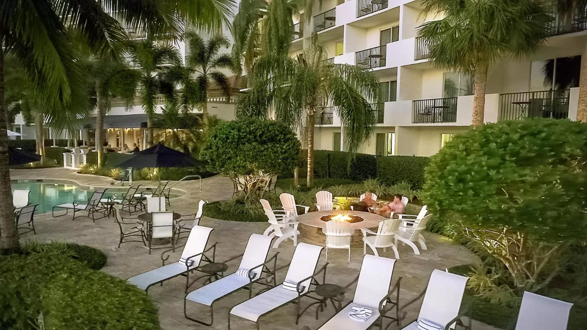 Swimming pool in Inn at Pelican Bay