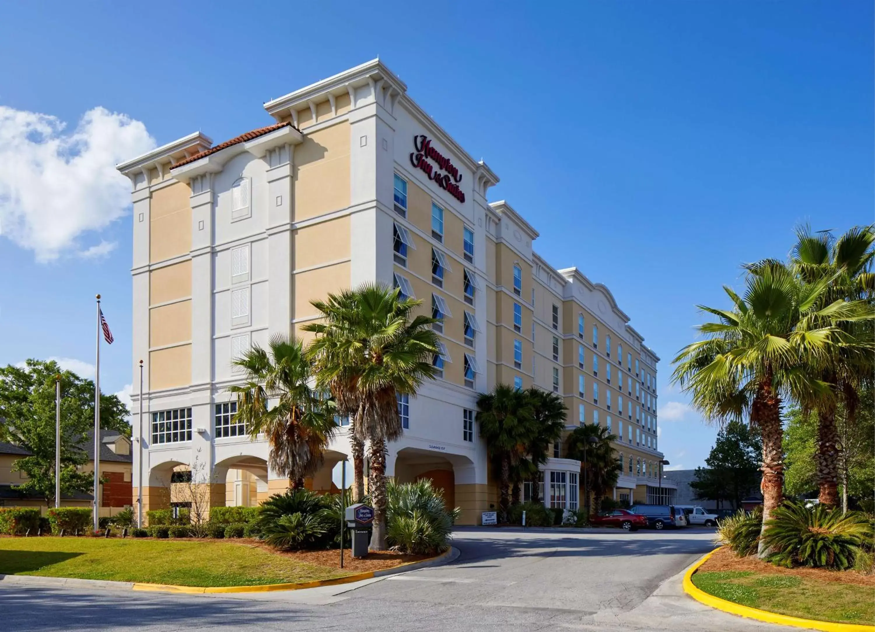 Property Building in Hampton Inn & Suites Savannah/Midtown