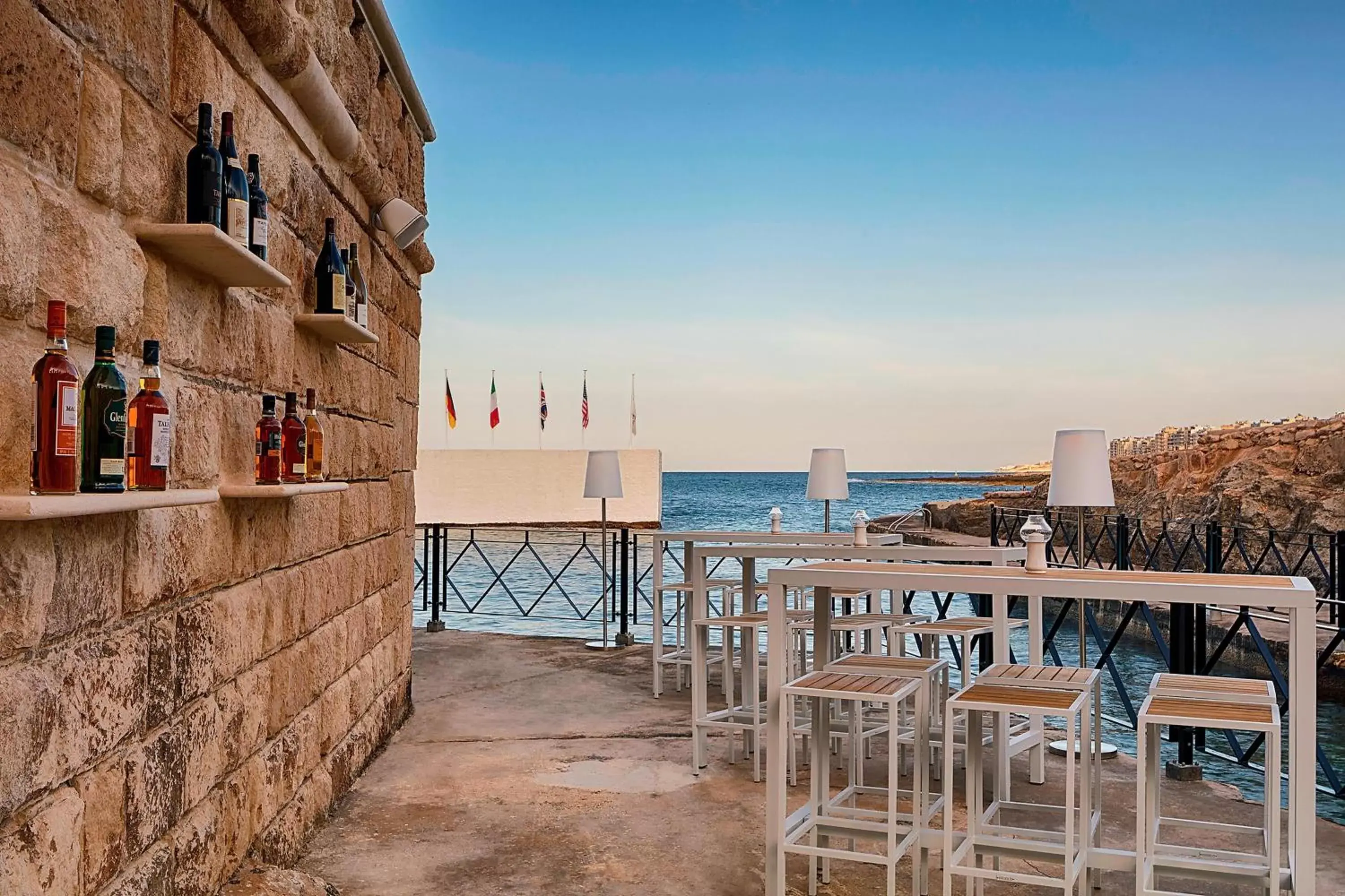 Lounge or bar in The Westin Dragonara Resort, Malta