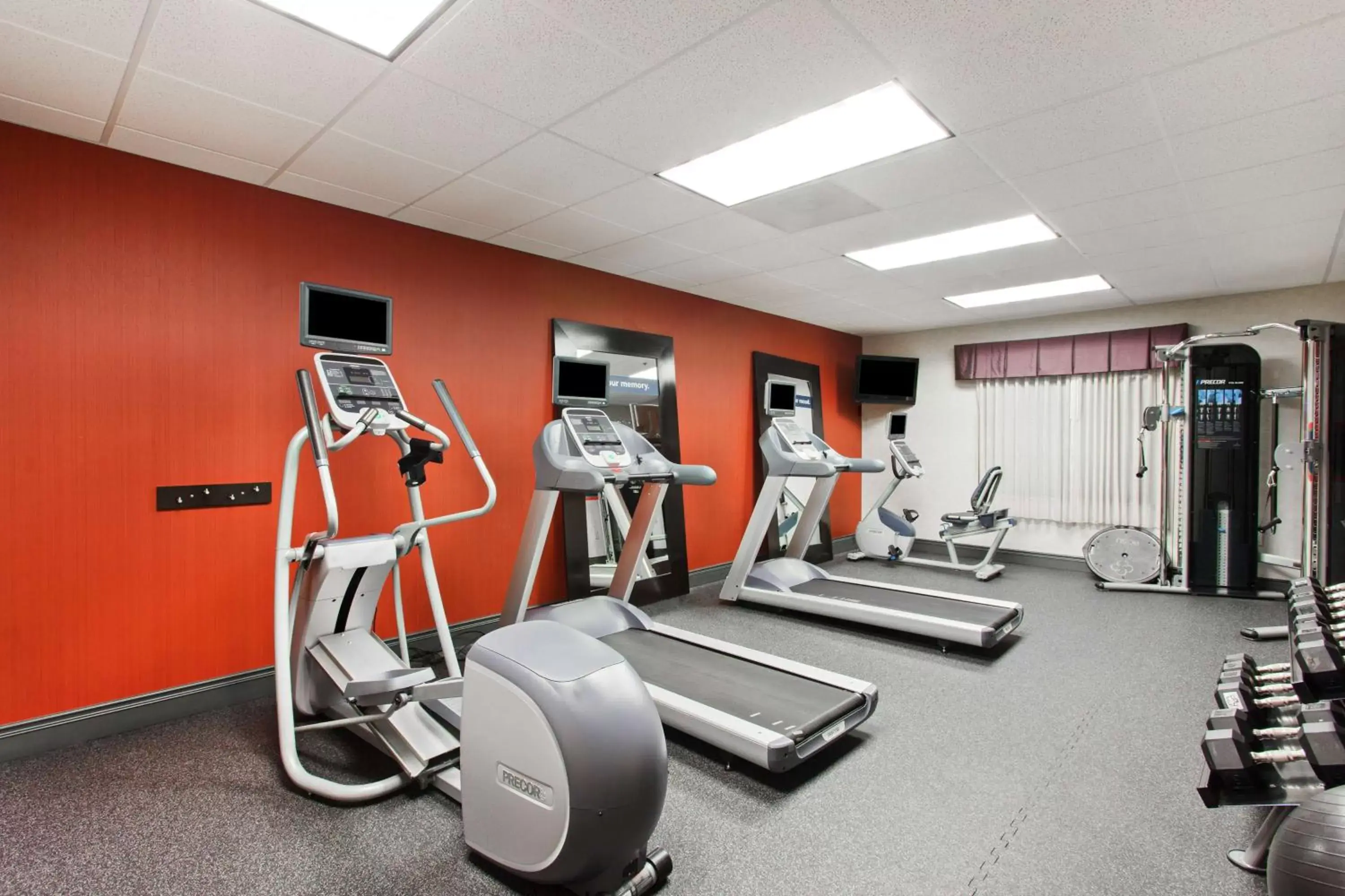 Fitness centre/facilities, Fitness Center/Facilities in Hampton Inn & Suites Oakland Airport-Alameda