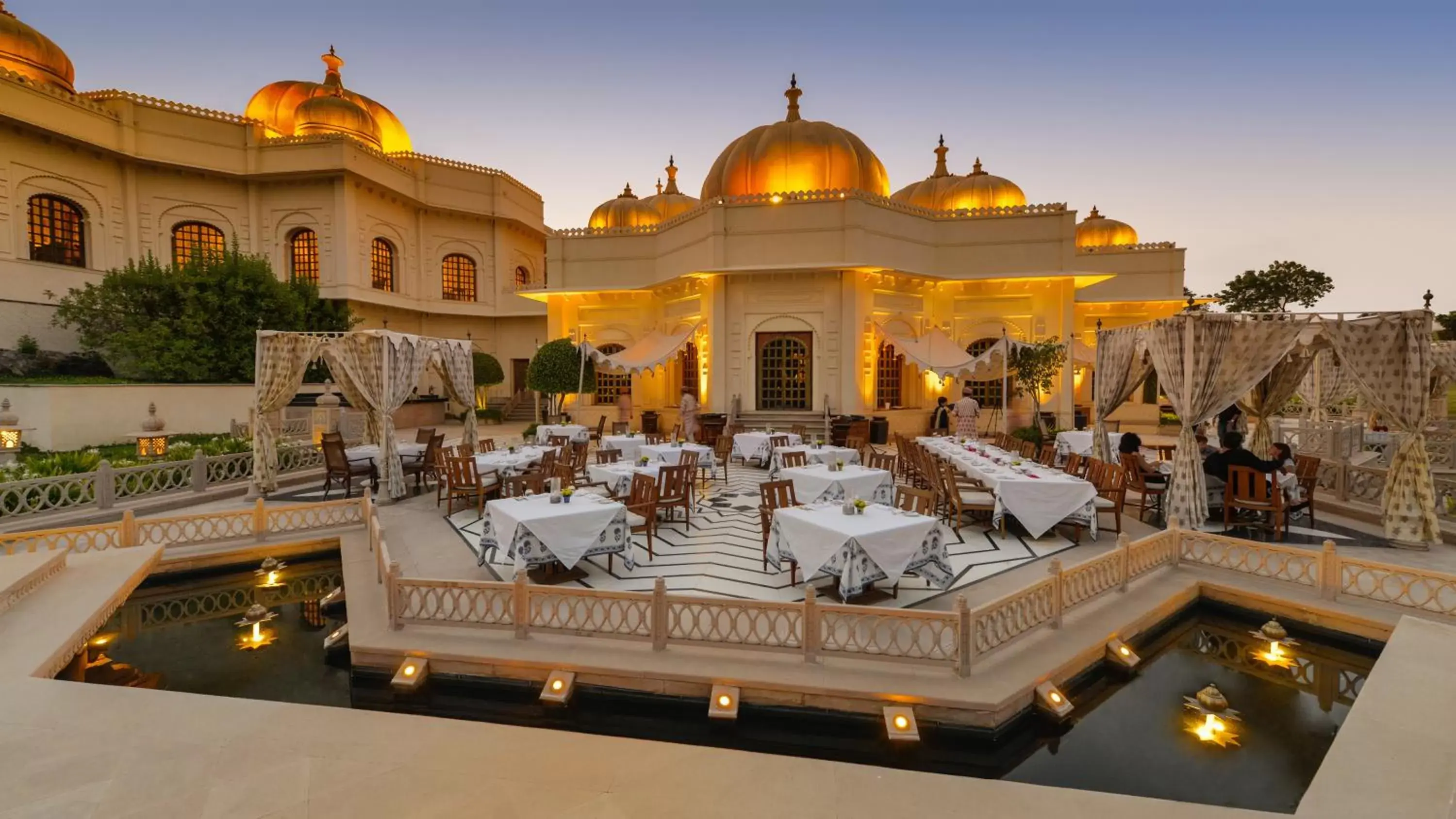 Restaurant/places to eat, Property Building in The Oberoi Udaivilas Udaipur