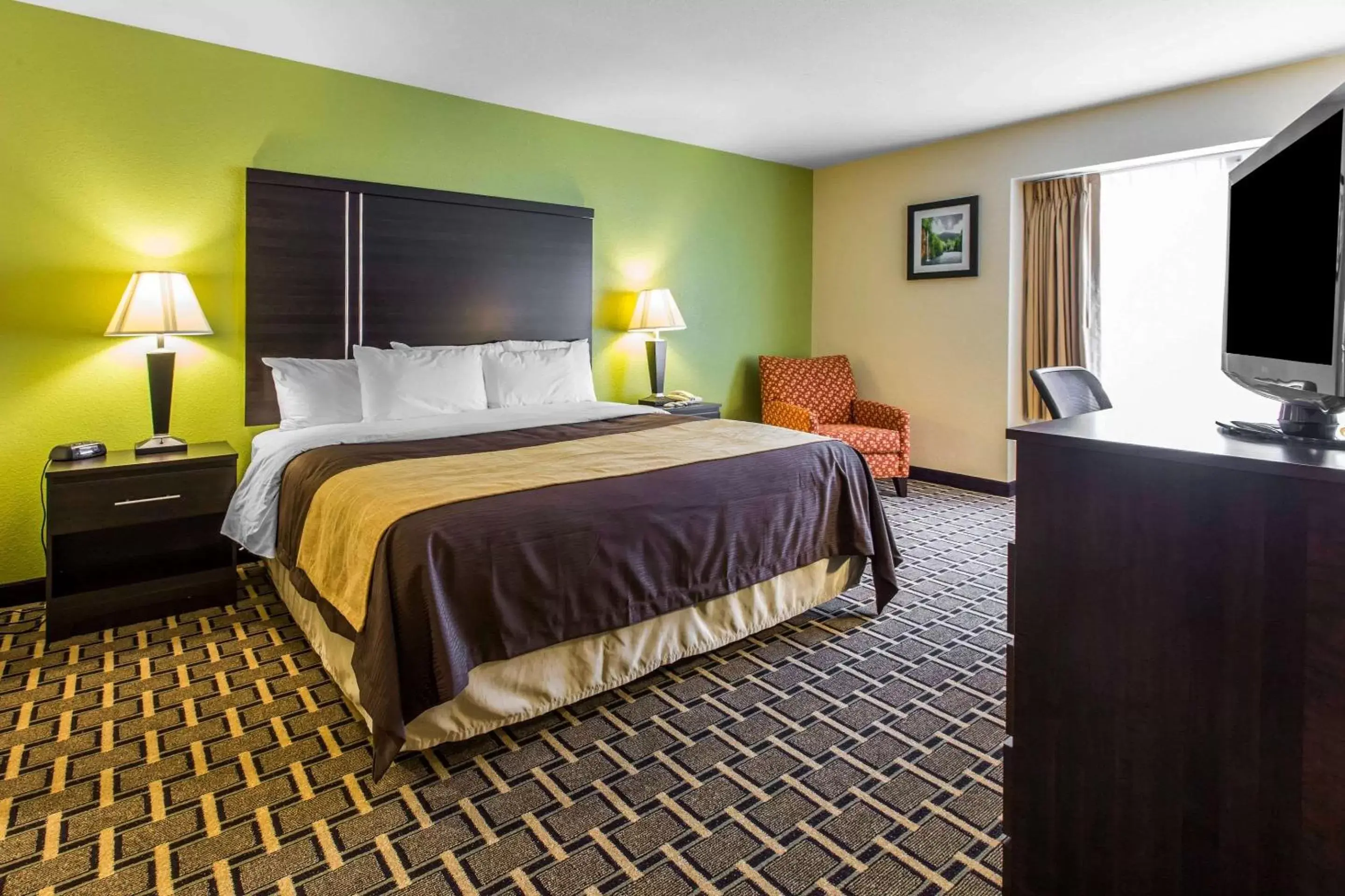 Bedroom, Bed in Quality Inn West of Asheville